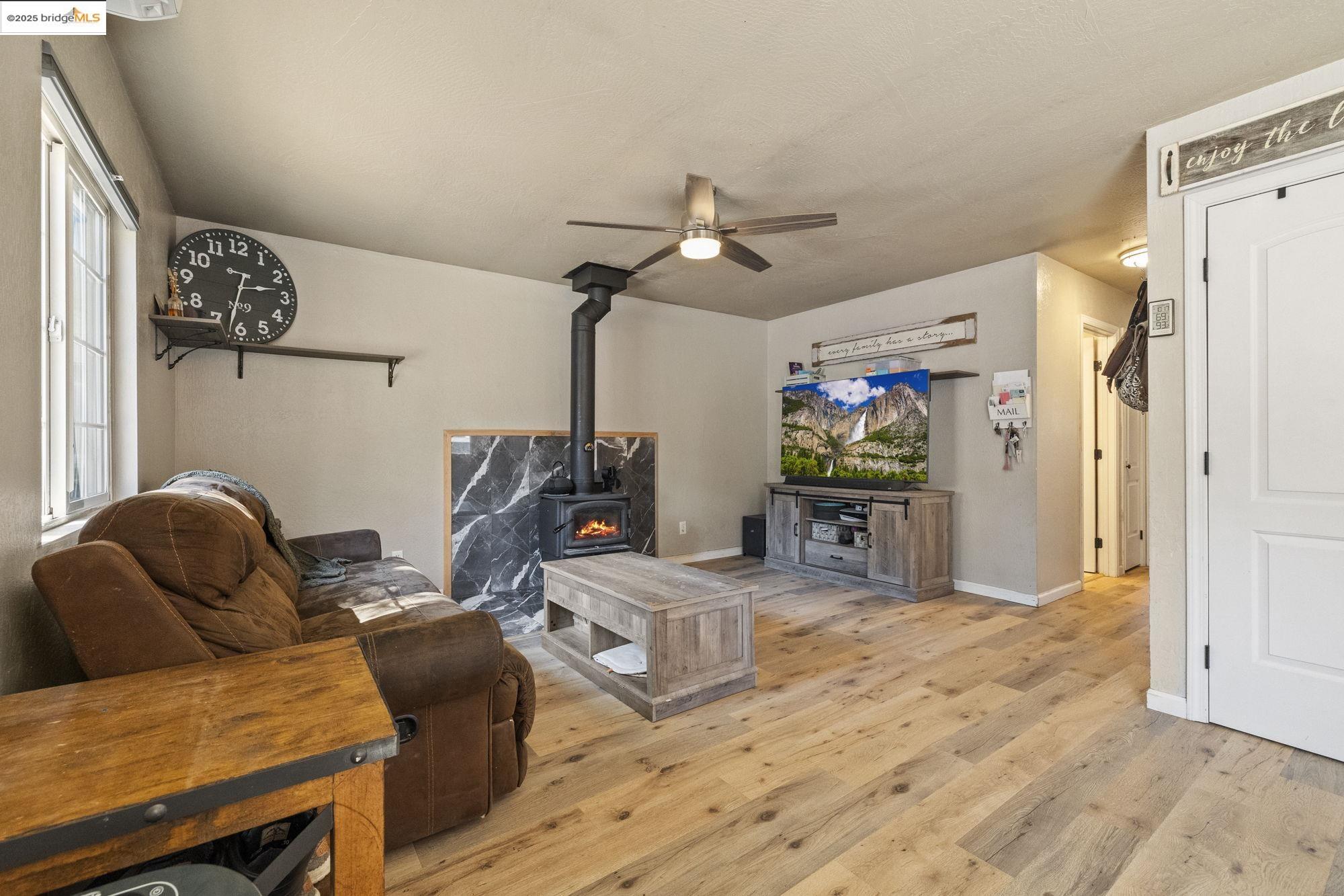Detail Gallery Image 6 of 16 For 22090 Fair Oaks Ct, Sonora,  CA 95370 - 2 Beds | 1 Baths