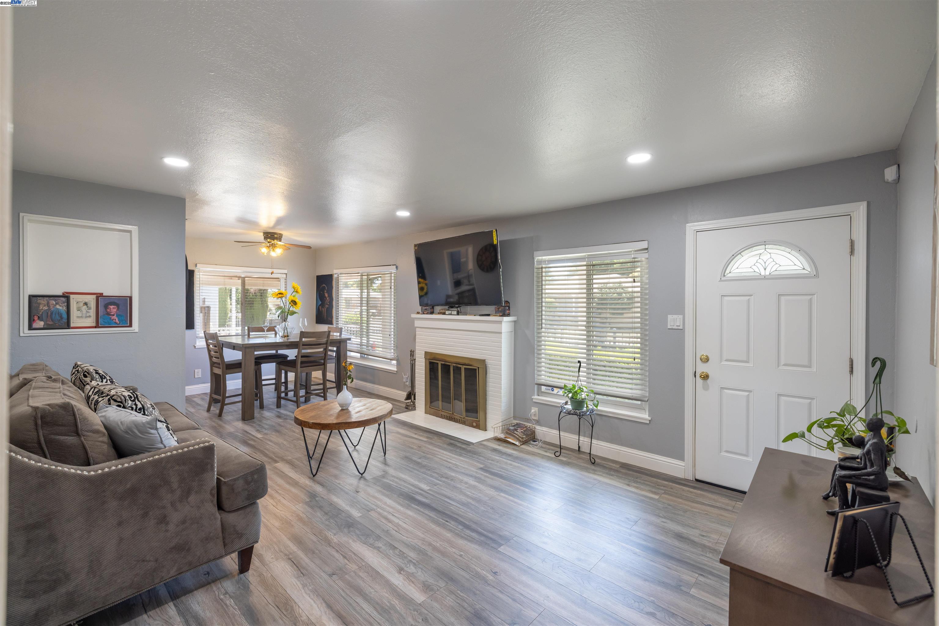Detail Gallery Image 19 of 44 For 3459 W Euclid Ave, Stockton,  CA 95204 - 3 Beds | 2 Baths