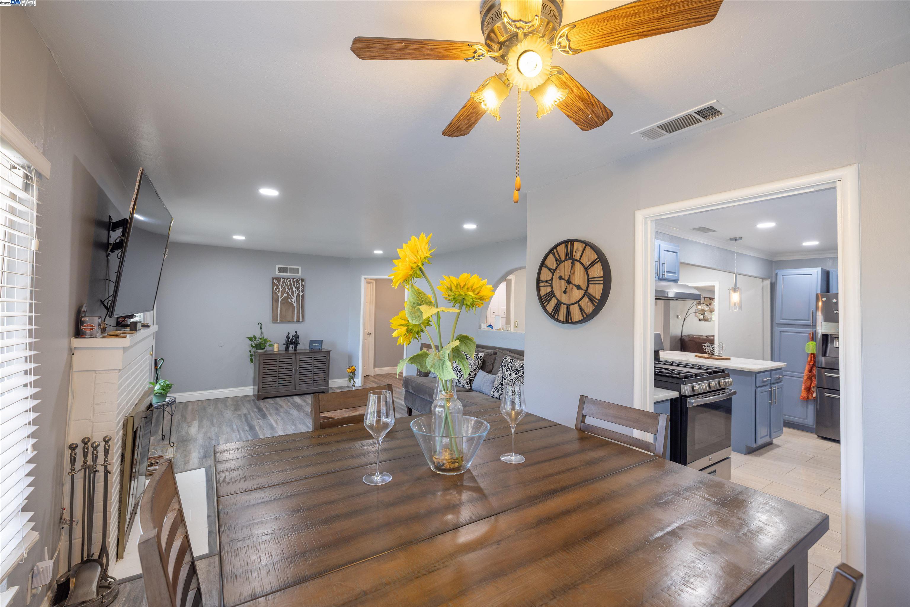 Detail Gallery Image 24 of 44 For 3459 W Euclid Ave, Stockton,  CA 95204 - 3 Beds | 2 Baths