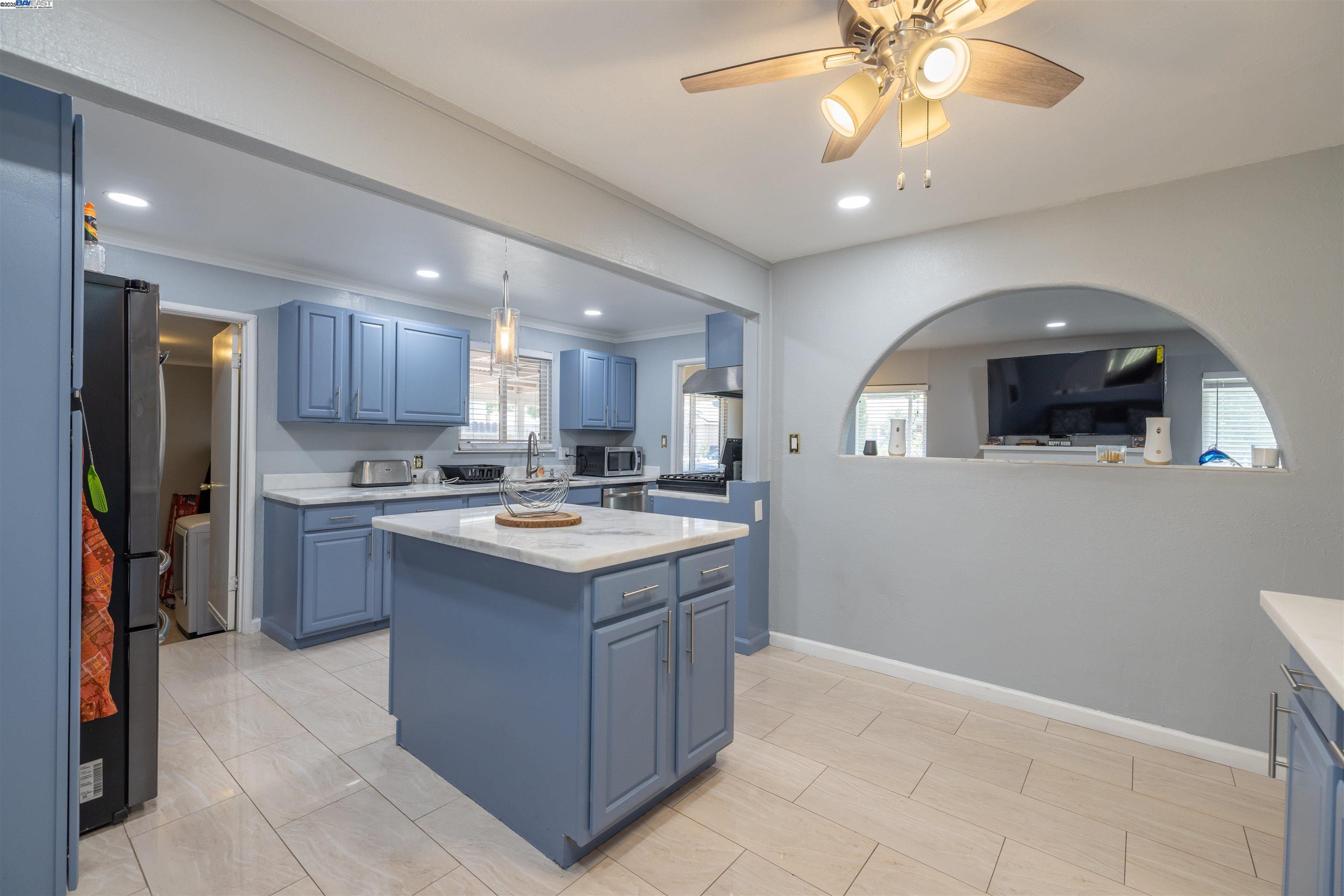 Detail Gallery Image 31 of 44 For 3459 W Euclid Ave, Stockton,  CA 95204 - 3 Beds | 2 Baths