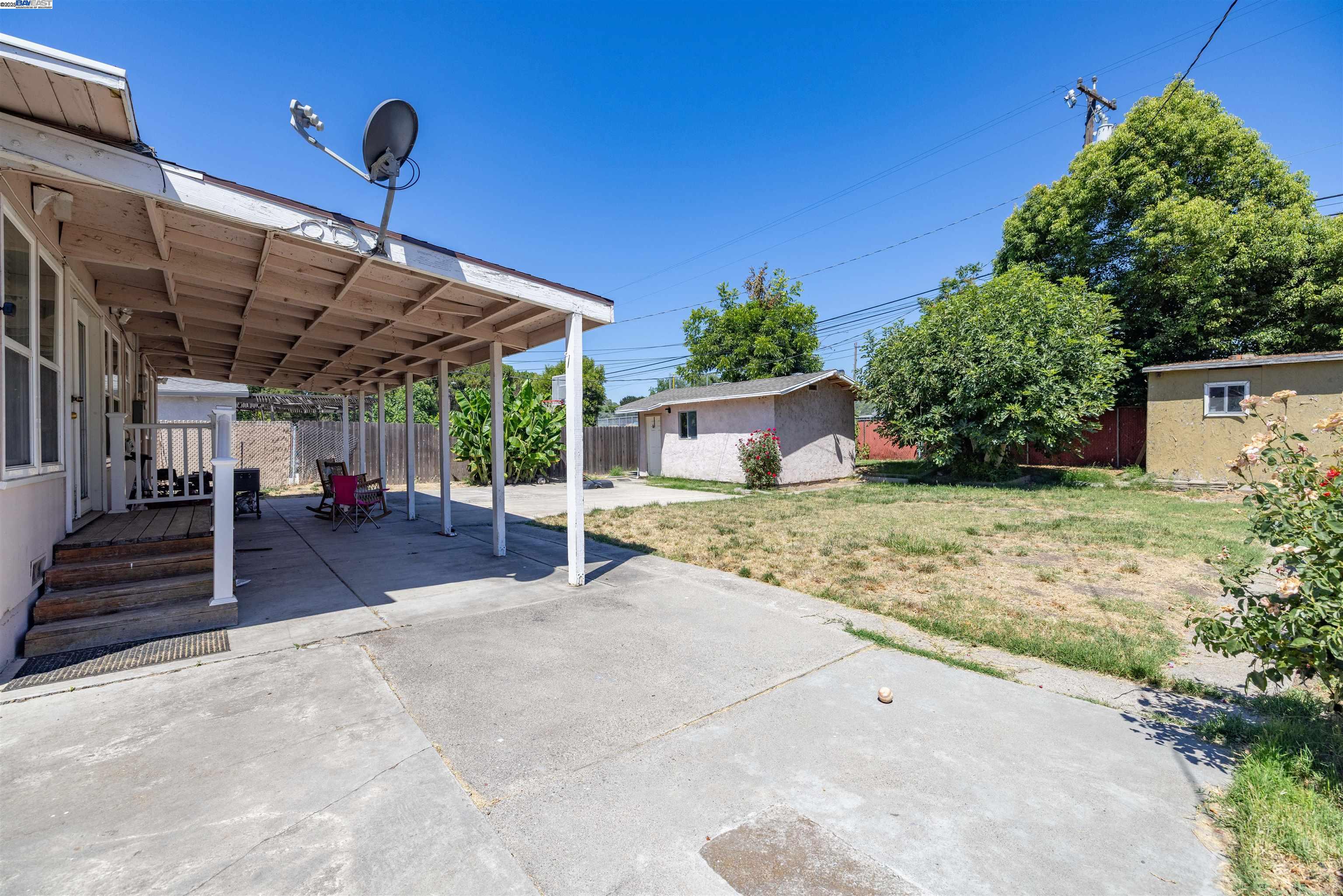 Detail Gallery Image 10 of 44 For 3459 W Euclid Ave, Stockton,  CA 95204 - 3 Beds | 2 Baths