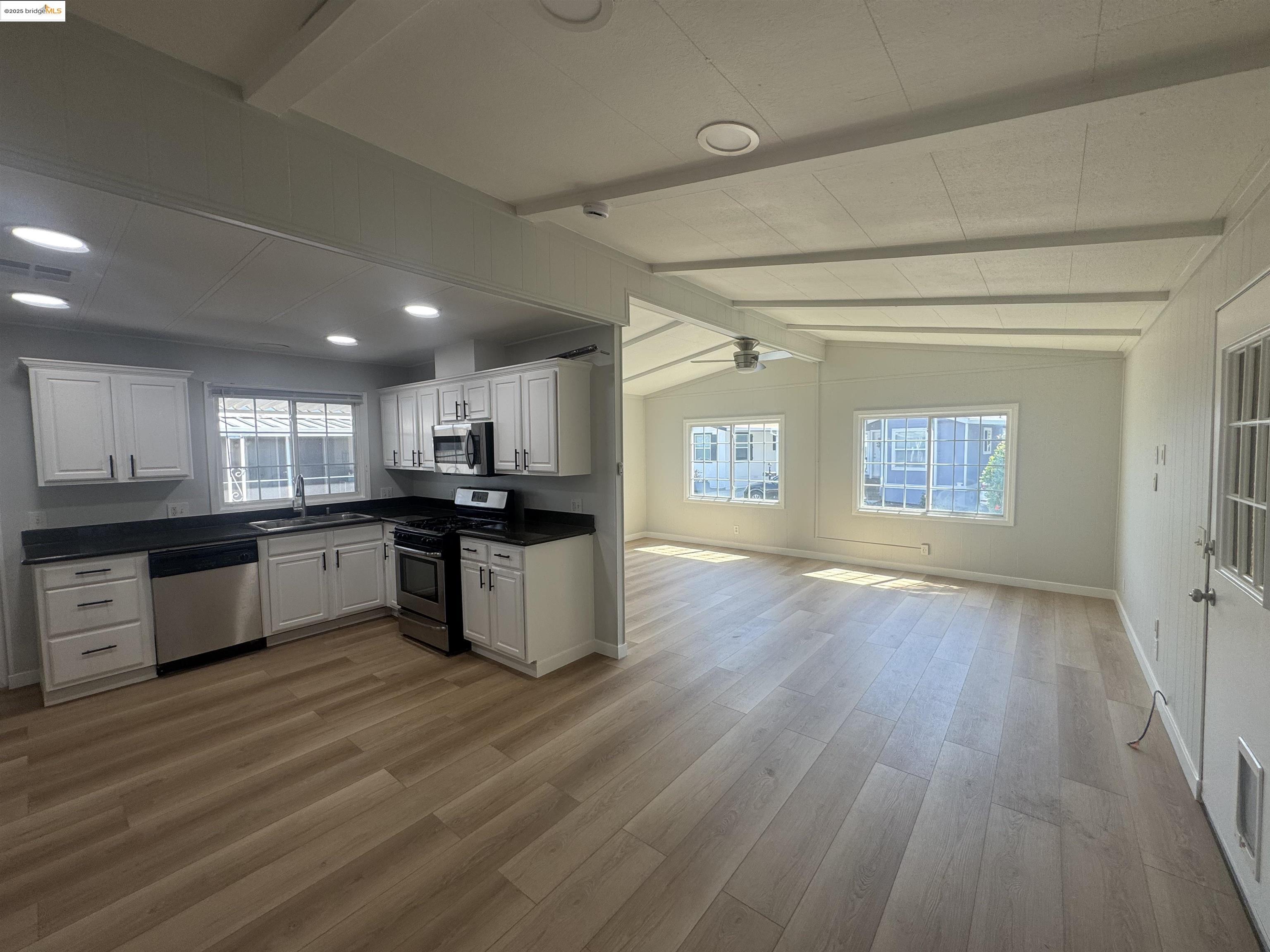 Detail Gallery Image 14 of 14 For 814 Sundial Circle #105,  Livermore,  CA 94551 - 2 Beds | 2 Baths