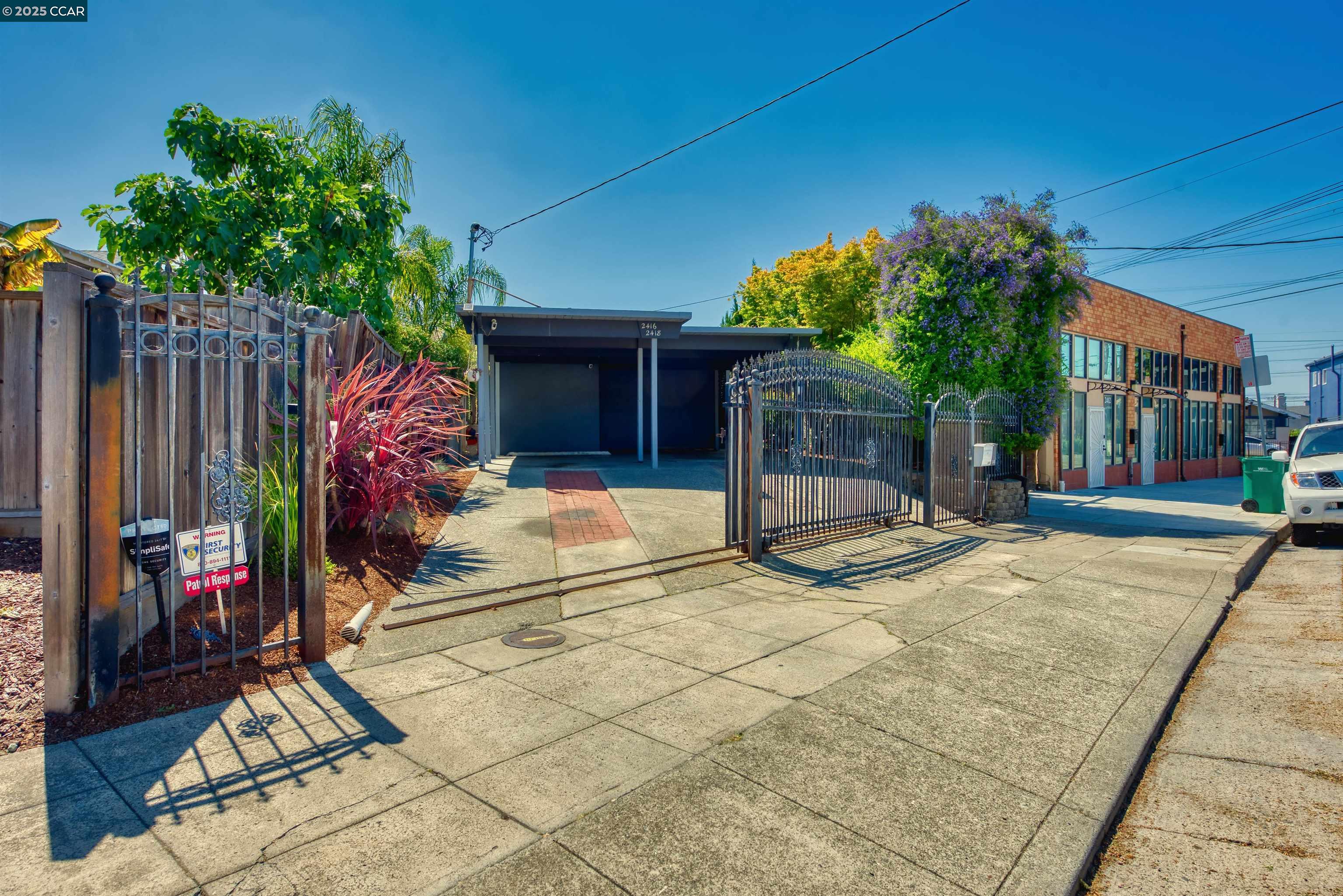 Detail Gallery Image 2 of 26 For 2416-2418 Kingsland Ave, Oakland,  CA 94601 - – Beds | – Baths