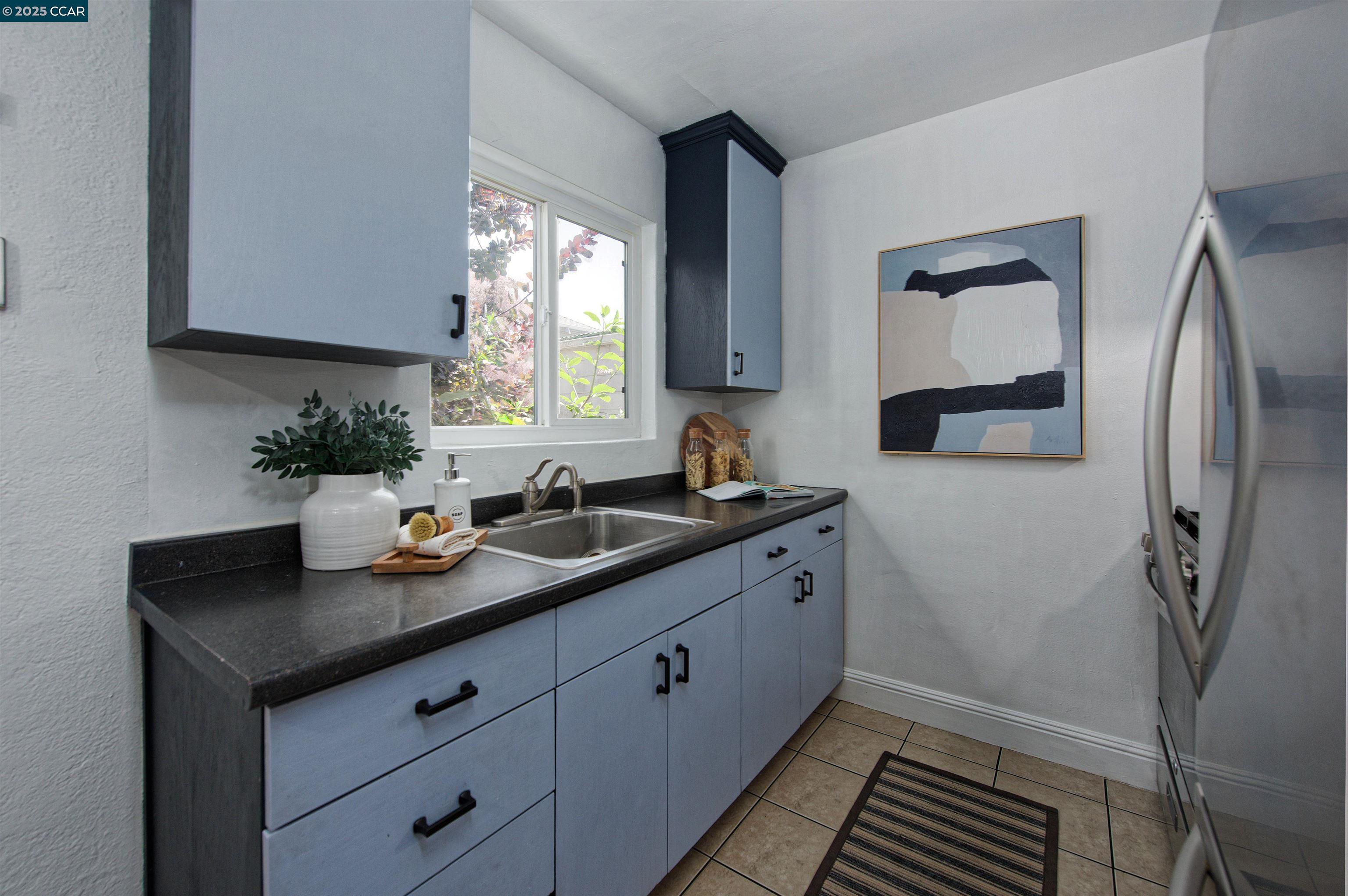 Detail Gallery Image 16 of 26 For 2416-2418 Kingsland Ave, Oakland,  CA 94601 - – Beds | – Baths