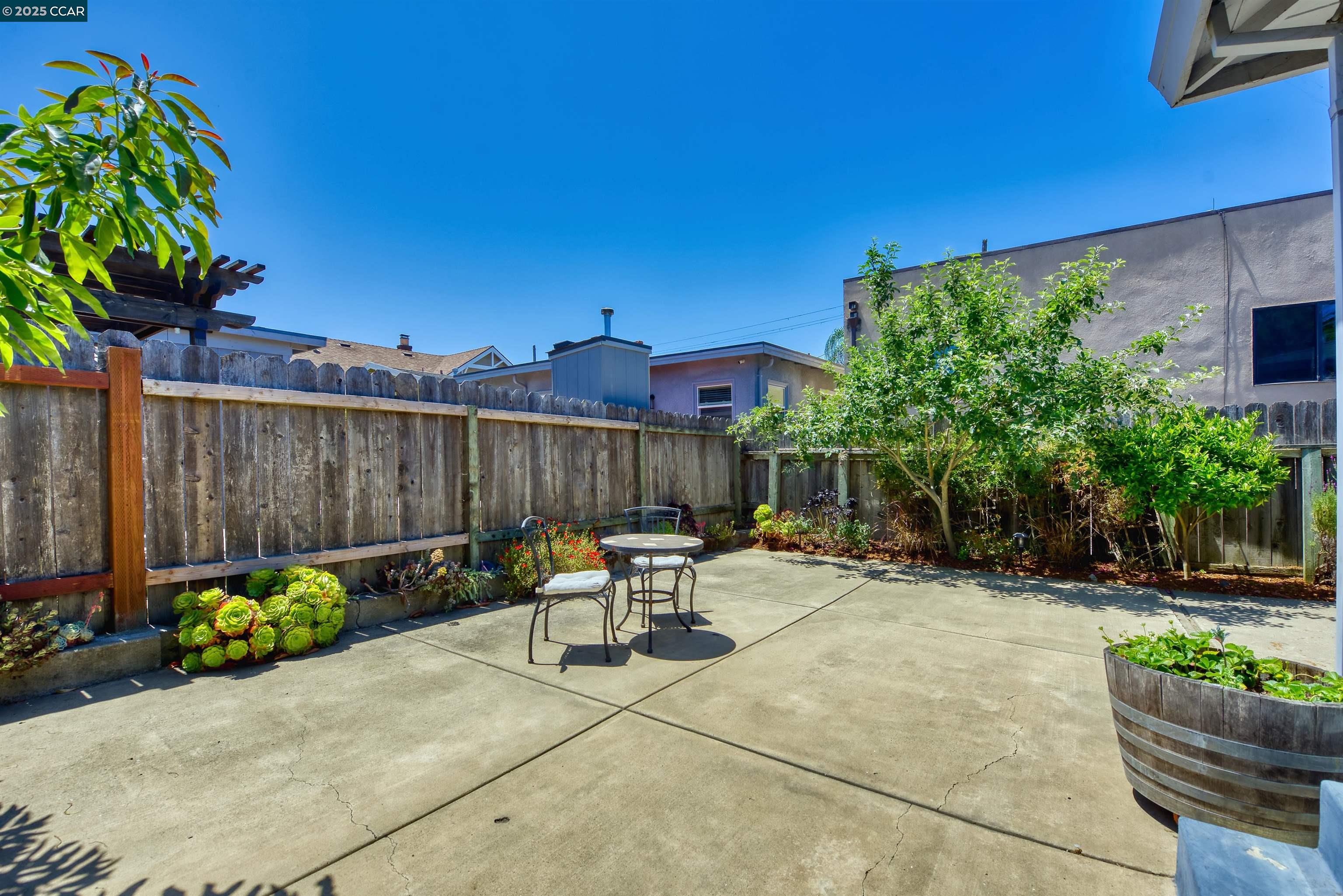 Detail Gallery Image 24 of 26 For 2416-2418 Kingsland Ave, Oakland,  CA 94601 - – Beds | – Baths