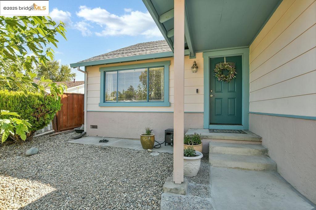 Detail Gallery Image 2 of 33 For 3255 G St, Antioch,  CA 94509 - 3 Beds | 2 Baths