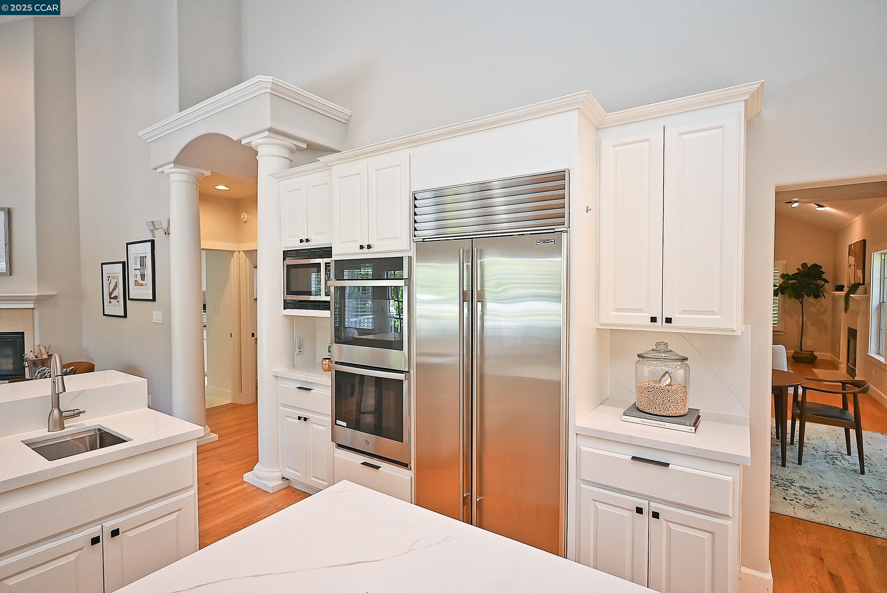 Detail Gallery Image 11 of 60 For 421 Twin Oaks Ln, Walnut Creek,  CA 94596 - 5 Beds | 3/1 Baths