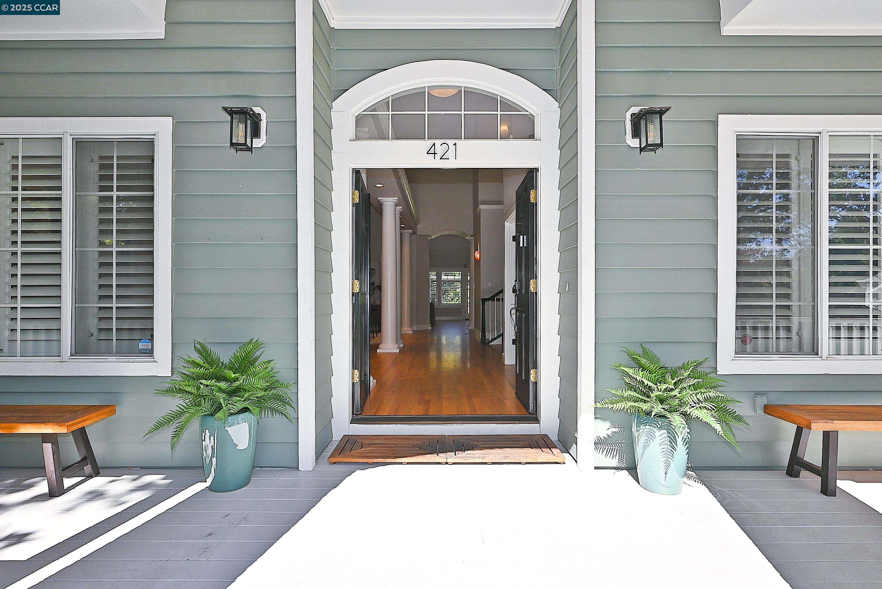 Detail Gallery Image 3 of 60 For 421 Twin Oaks Ln, Walnut Creek,  CA 94596 - 5 Beds | 3/1 Baths