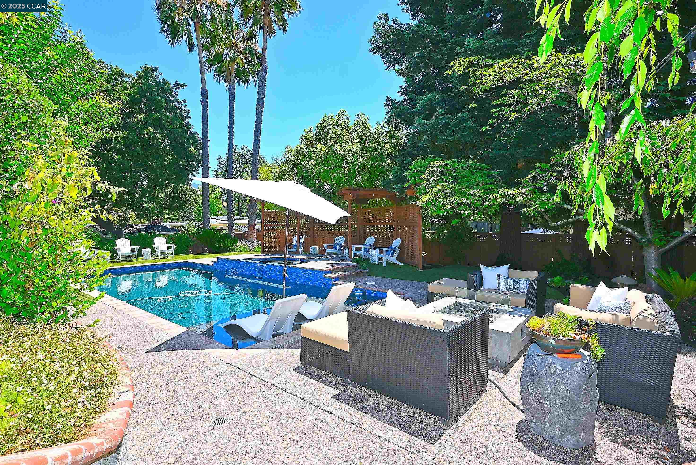 Detail Gallery Image 31 of 60 For 421 Twin Oaks Ln, Walnut Creek,  CA 94596 - 5 Beds | 3/1 Baths