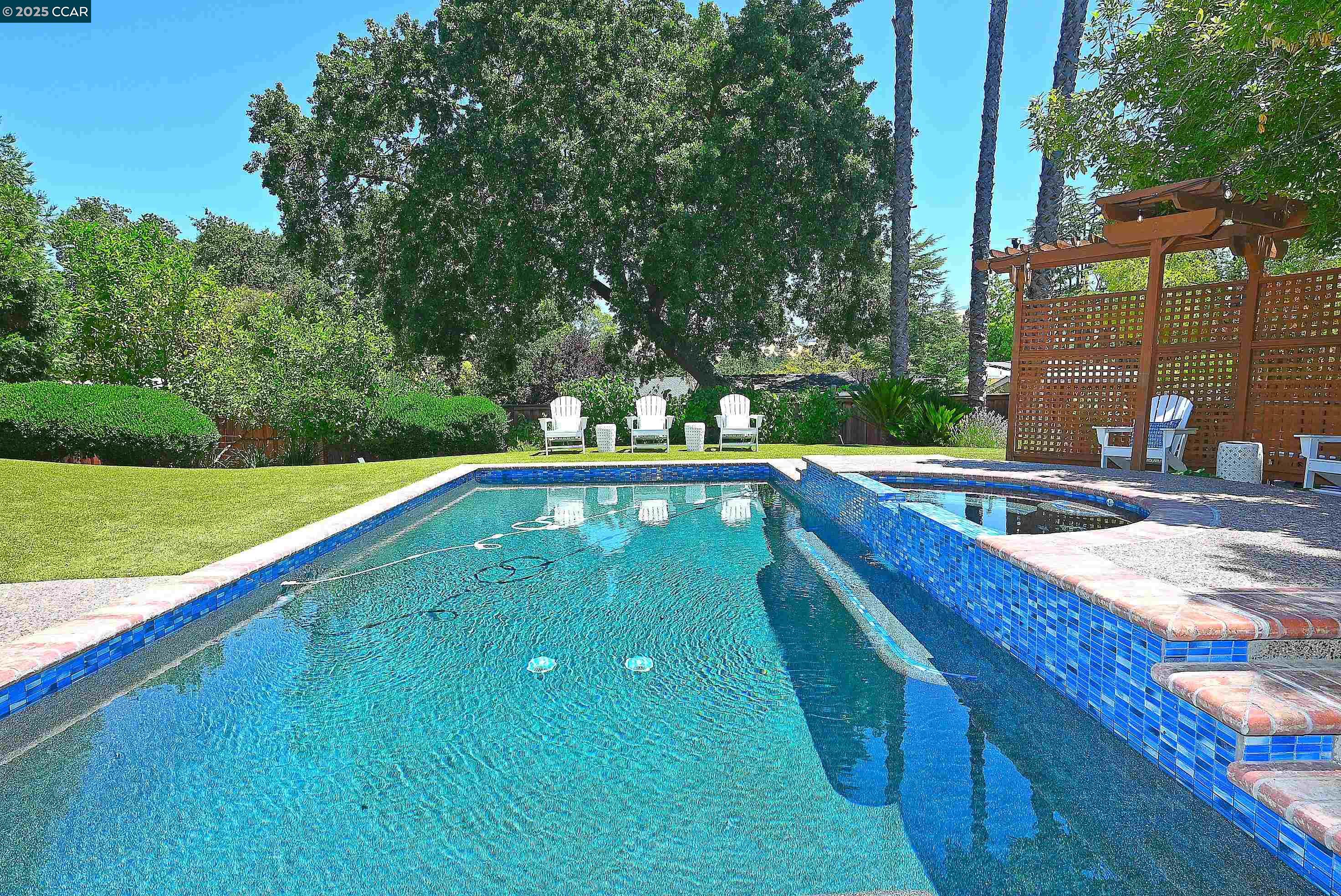 Detail Gallery Image 32 of 60 For 421 Twin Oaks Ln, Walnut Creek,  CA 94596 - 5 Beds | 3/1 Baths