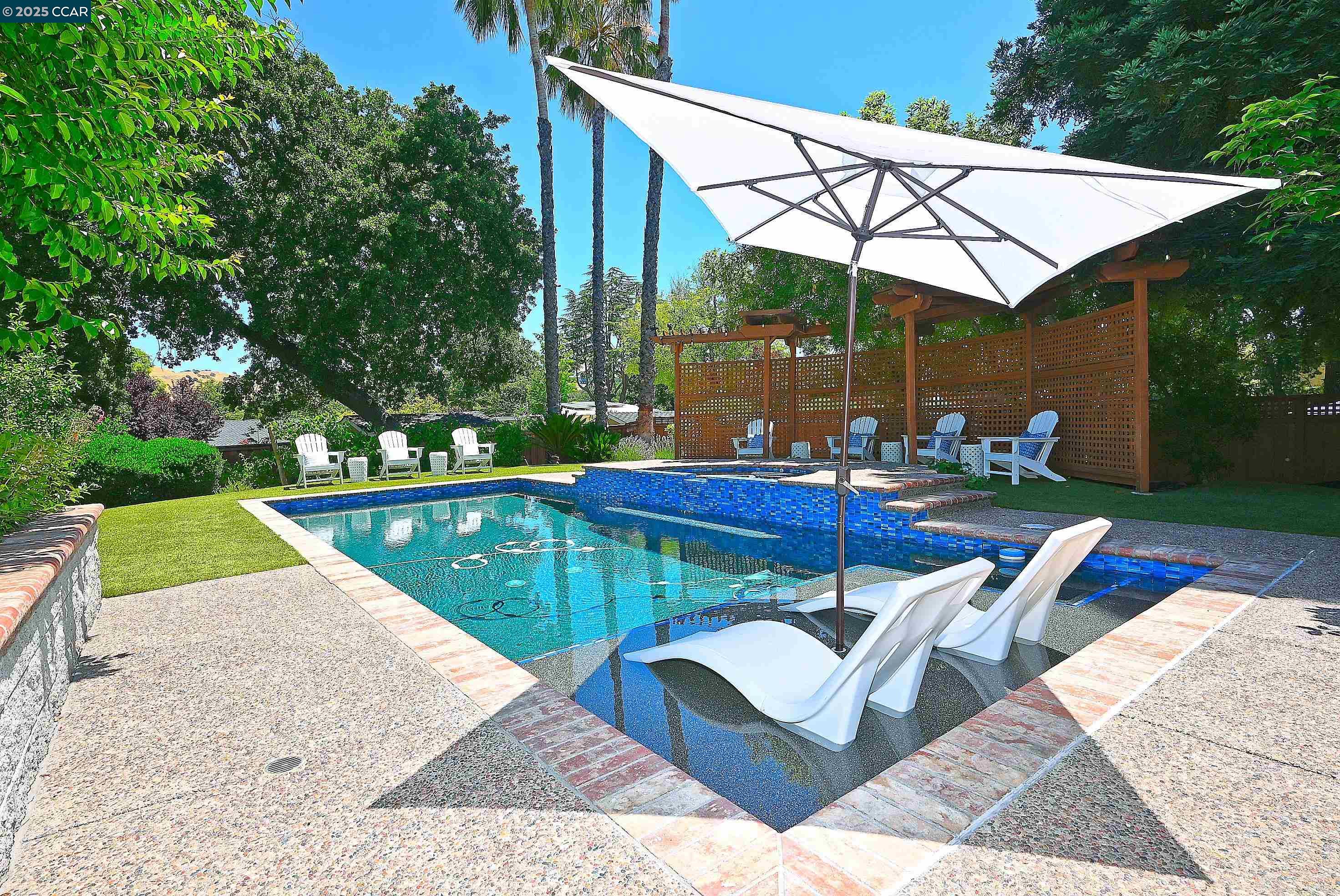 Detail Gallery Image 33 of 60 For 421 Twin Oaks Ln, Walnut Creek,  CA 94596 - 5 Beds | 3/1 Baths