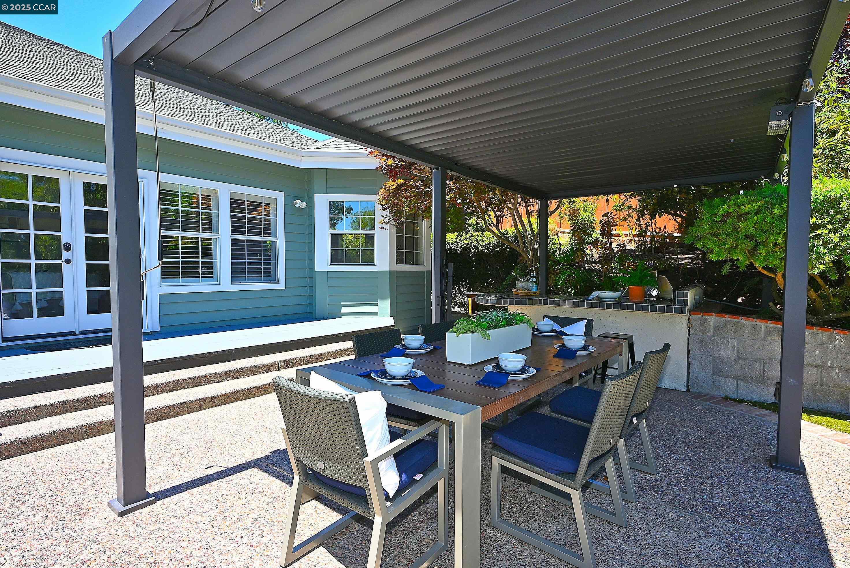 Detail Gallery Image 35 of 60 For 421 Twin Oaks Ln, Walnut Creek,  CA 94596 - 5 Beds | 3/1 Baths