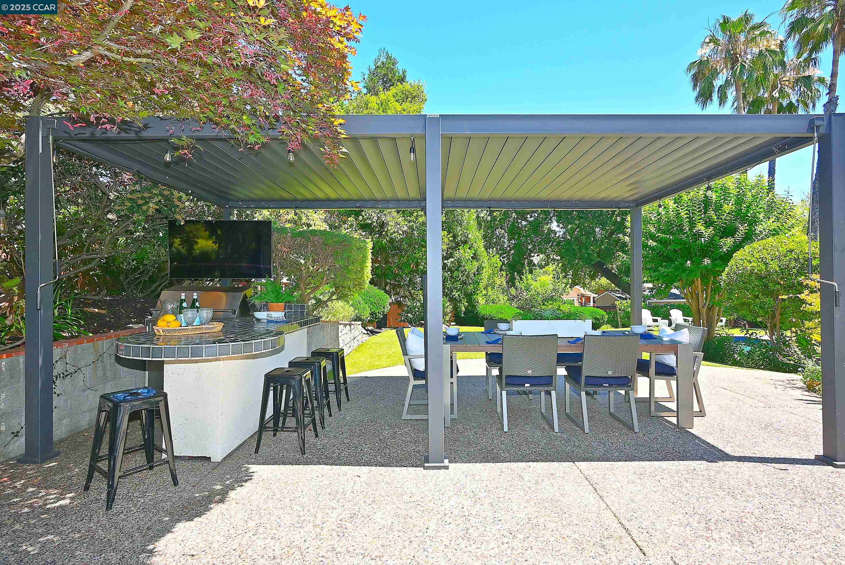 Detail Gallery Image 36 of 60 For 421 Twin Oaks Ln, Walnut Creek,  CA 94596 - 5 Beds | 3/1 Baths