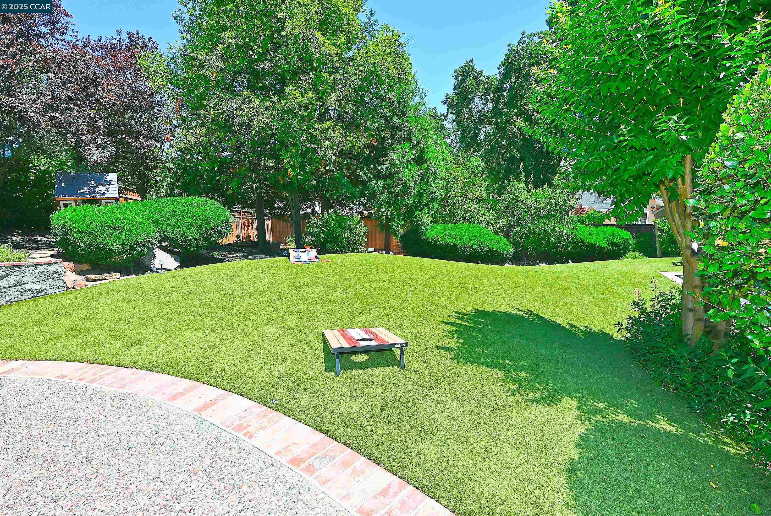 Detail Gallery Image 38 of 60 For 421 Twin Oaks Ln, Walnut Creek,  CA 94596 - 5 Beds | 3/1 Baths