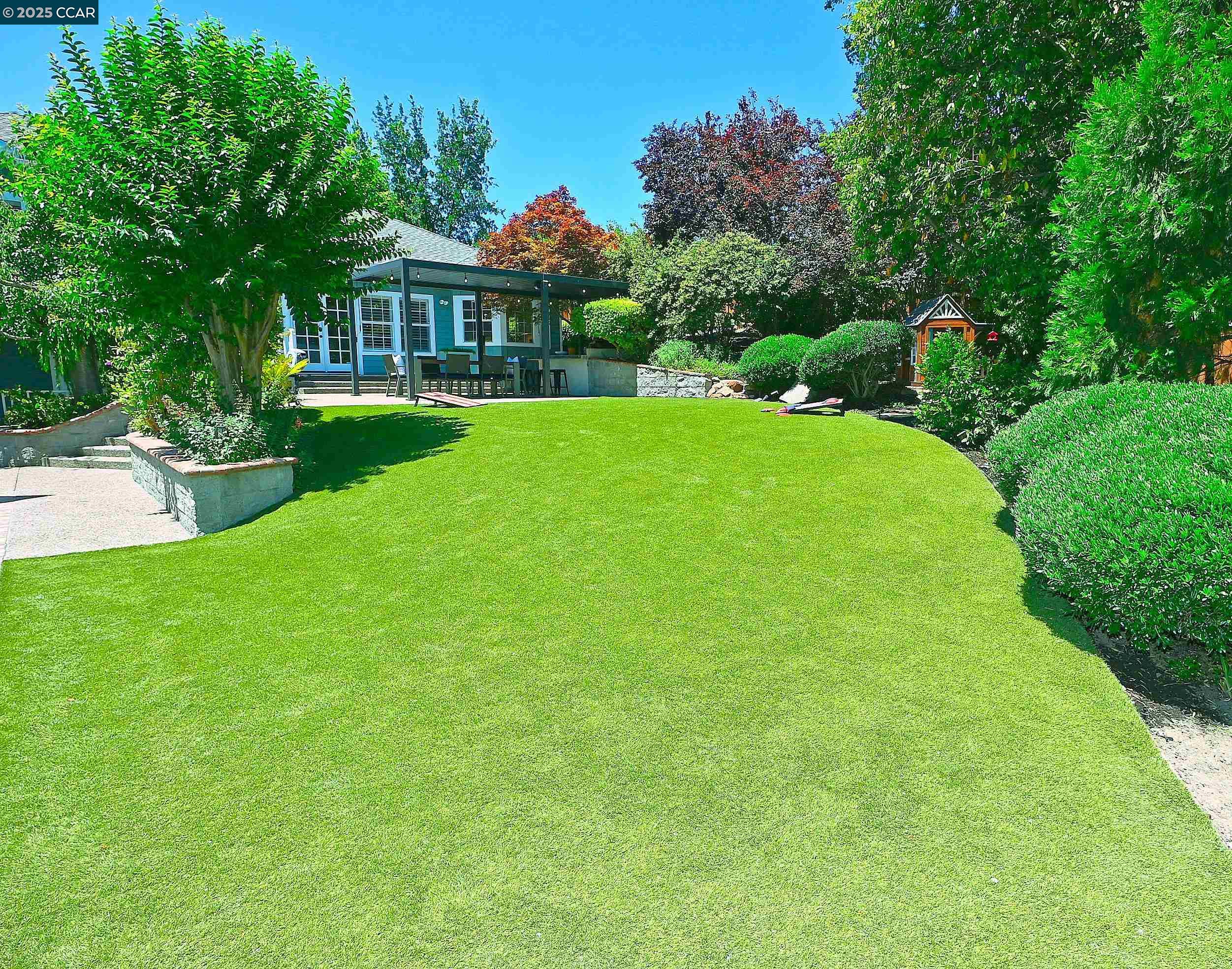 Detail Gallery Image 39 of 60 For 421 Twin Oaks Ln, Walnut Creek,  CA 94596 - 5 Beds | 3/1 Baths