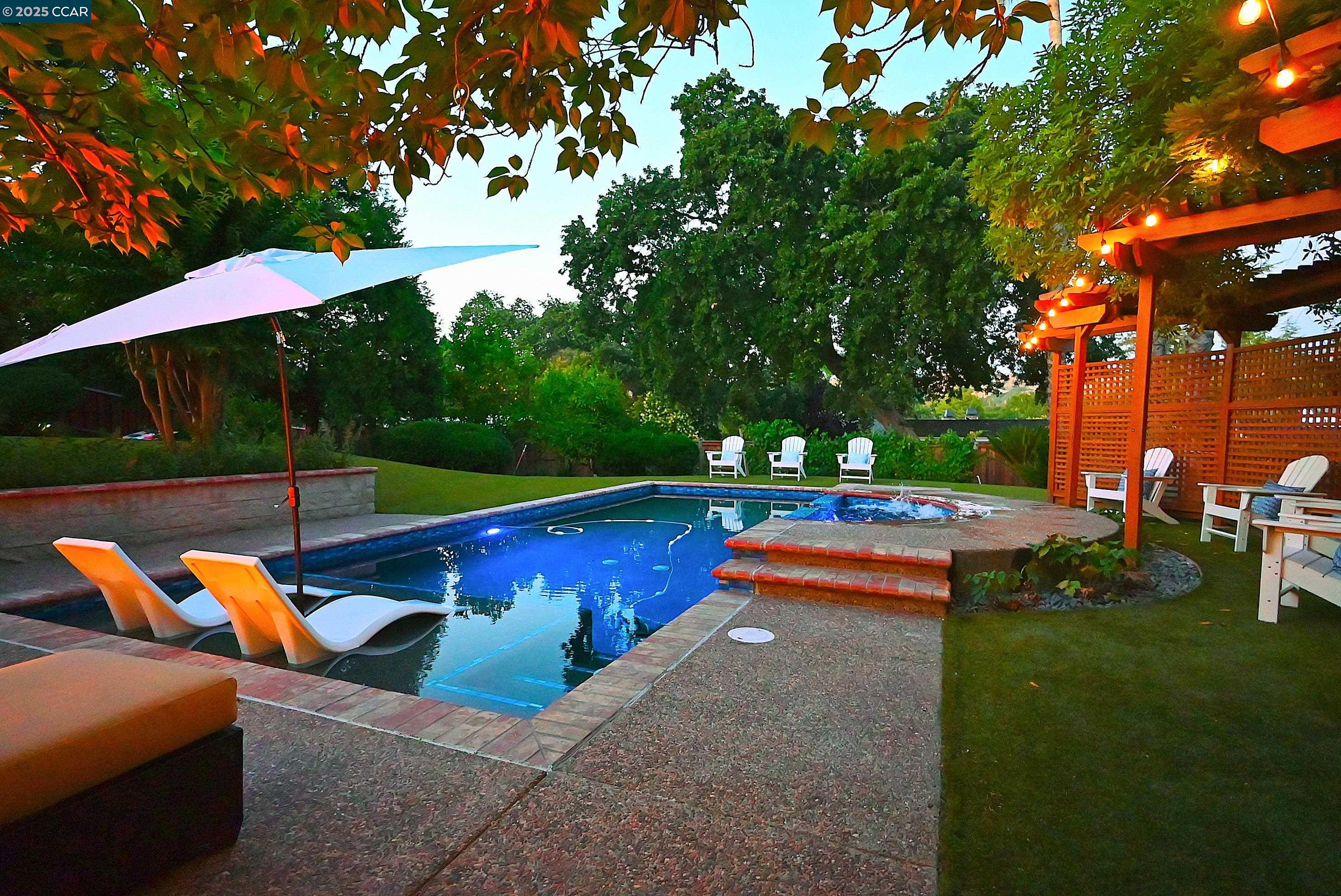Detail Gallery Image 50 of 60 For 421 Twin Oaks Ln, Walnut Creek,  CA 94596 - 5 Beds | 3/1 Baths
