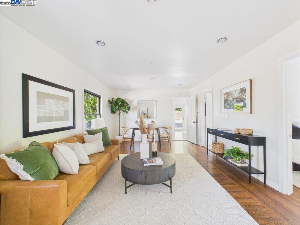Detail Gallery Image 2 of 60 For 4418 Virginia Ave, Oakland,  CA 94619 - 4 Beds | 2 Baths
