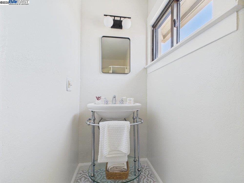 Detail Gallery Image 23 of 60 For 4418 Virginia Ave, Oakland,  CA 94619 - 4 Beds | 2 Baths