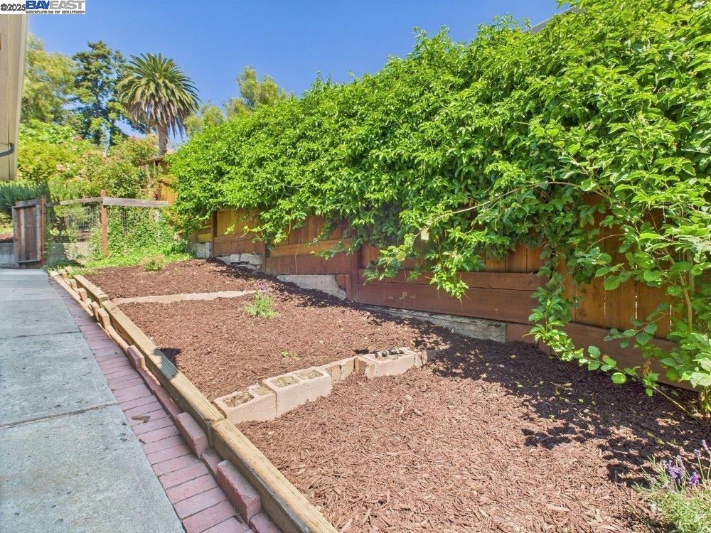 Detail Gallery Image 33 of 60 For 4418 Virginia Ave, Oakland,  CA 94619 - 4 Beds | 2 Baths