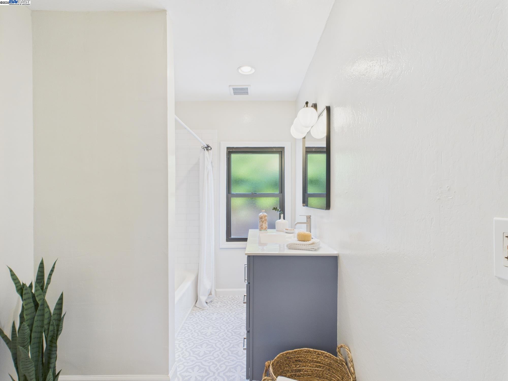 Detail Gallery Image 59 of 60 For 4418 Virginia Ave, Oakland,  CA 94619 - 4 Beds | 2 Baths