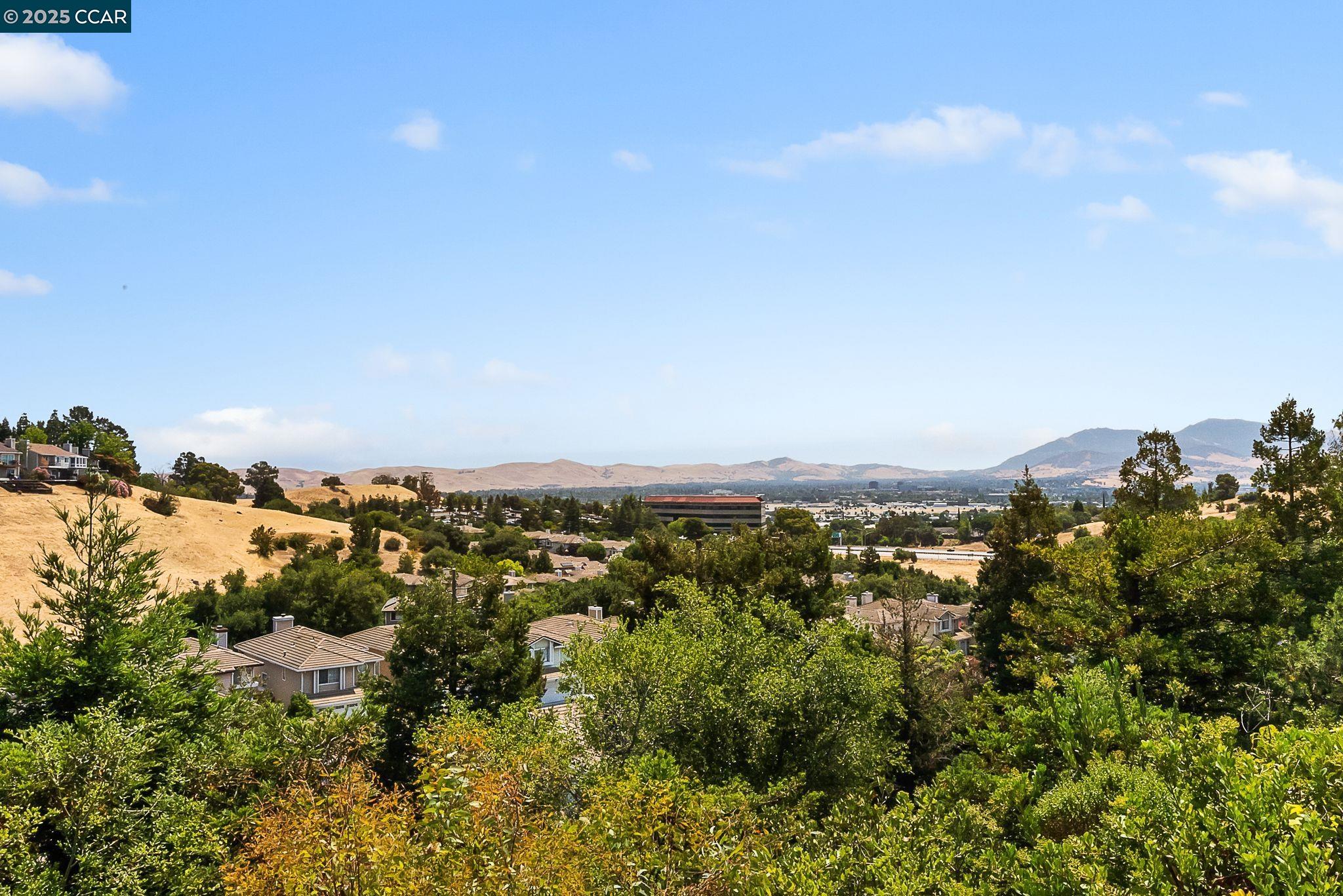 Detail Gallery Image 1 of 41 For 2058 Marazzani Dr, Martinez,  CA 94553 - 5 Beds | 2/1 Baths