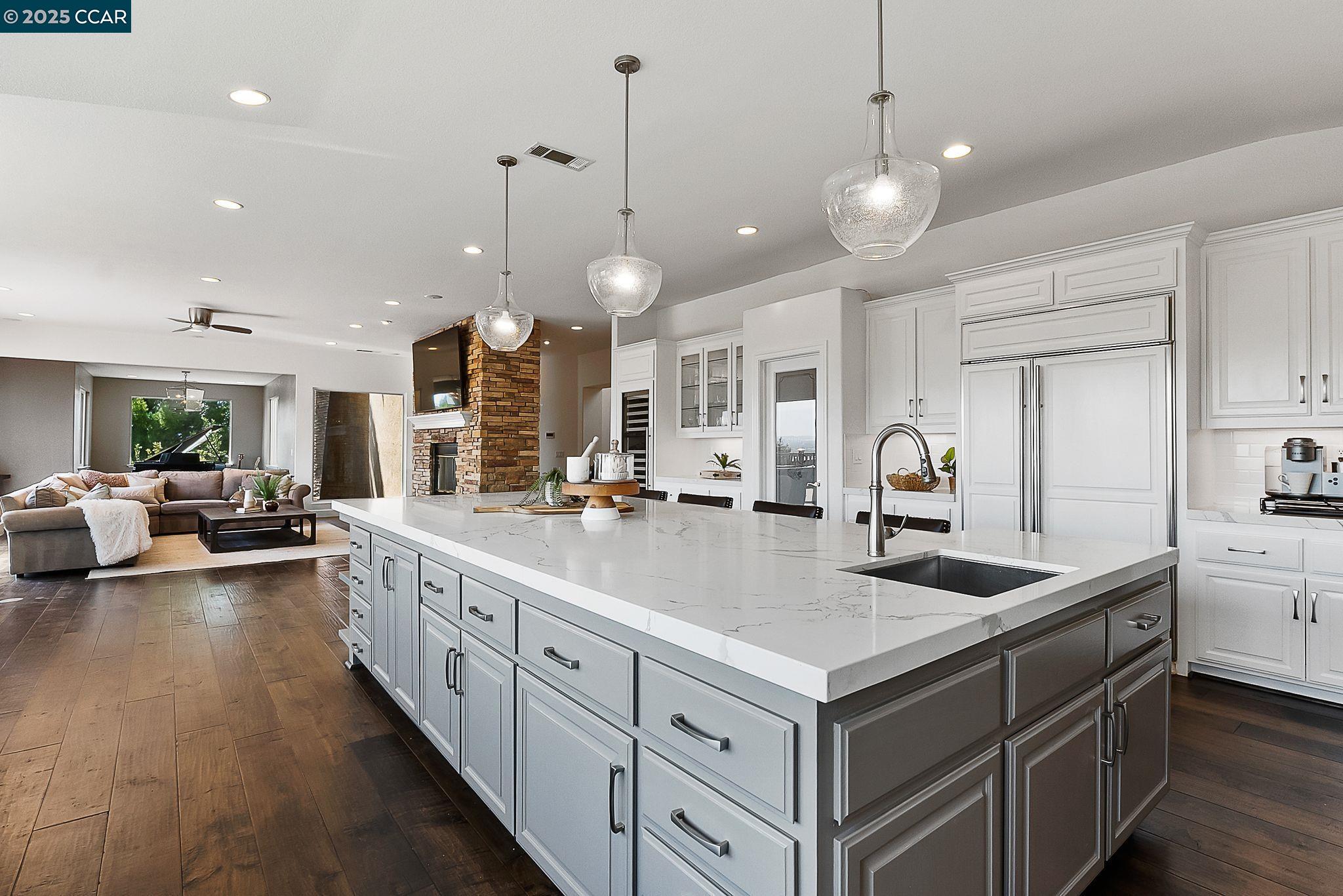 Detail Gallery Image 19 of 41 For 2058 Marazzani Dr, Martinez,  CA 94553 - 5 Beds | 2/1 Baths