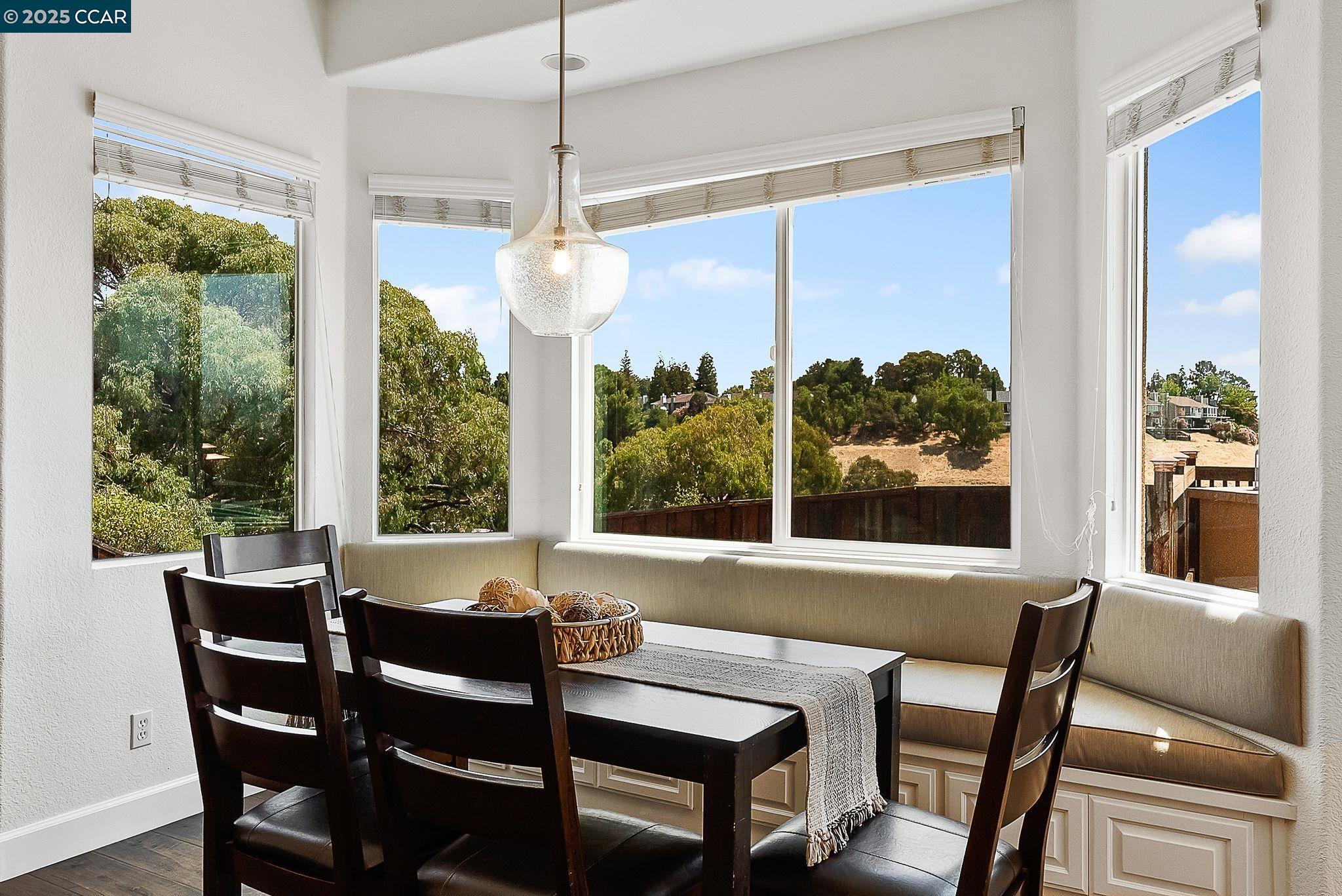 Detail Gallery Image 21 of 41 For 2058 Marazzani Dr, Martinez,  CA 94553 - 5 Beds | 2/1 Baths