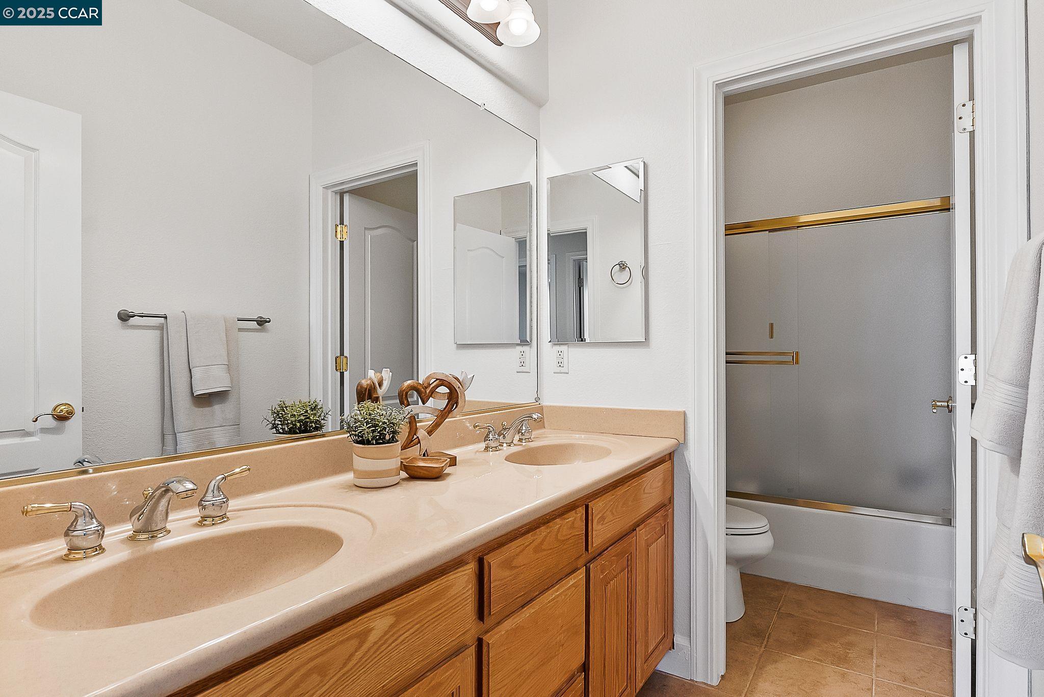 Detail Gallery Image 24 of 41 For 2058 Marazzani Dr, Martinez,  CA 94553 - 5 Beds | 2/1 Baths