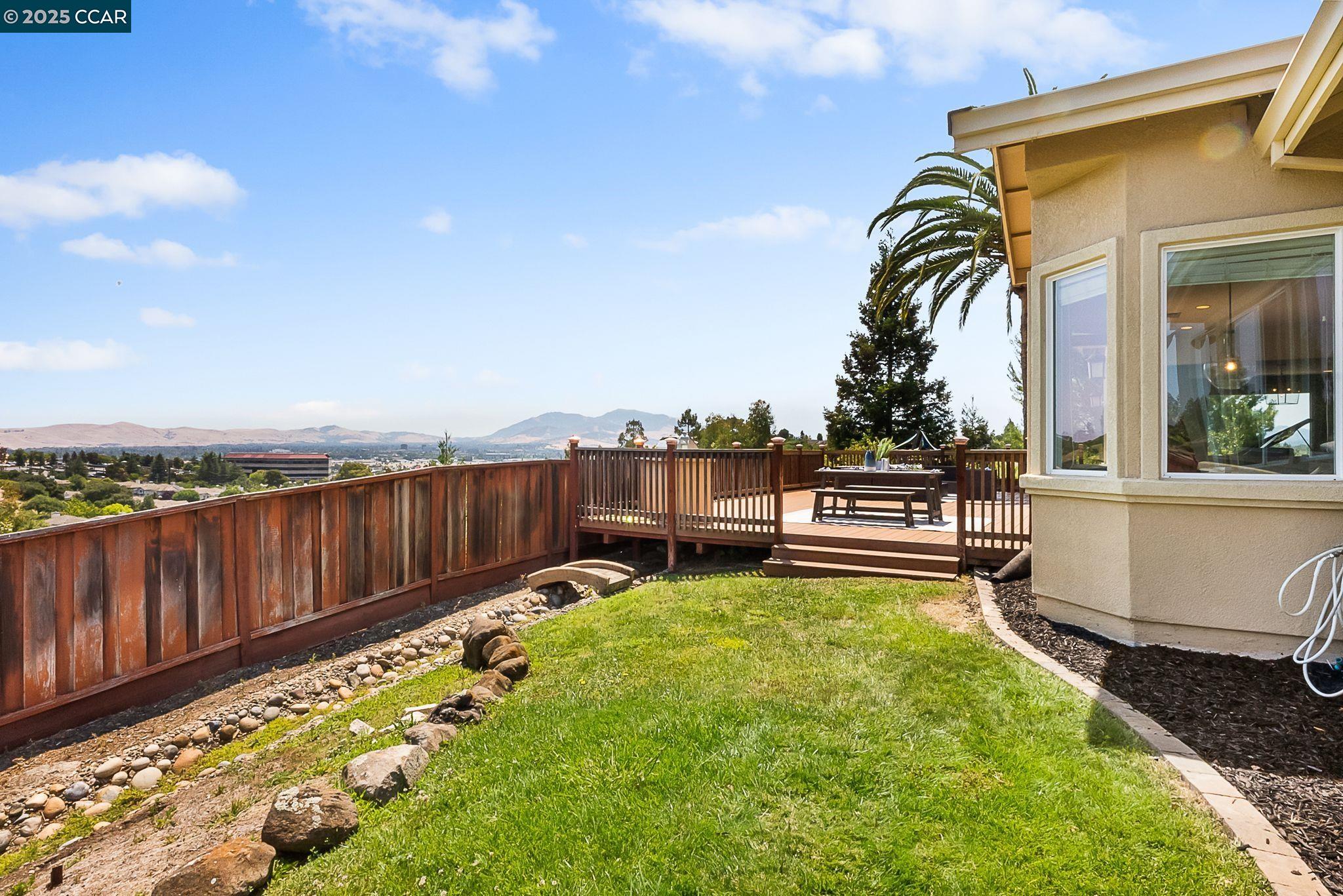 Detail Gallery Image 31 of 41 For 2058 Marazzani Dr, Martinez,  CA 94553 - 5 Beds | 2/1 Baths