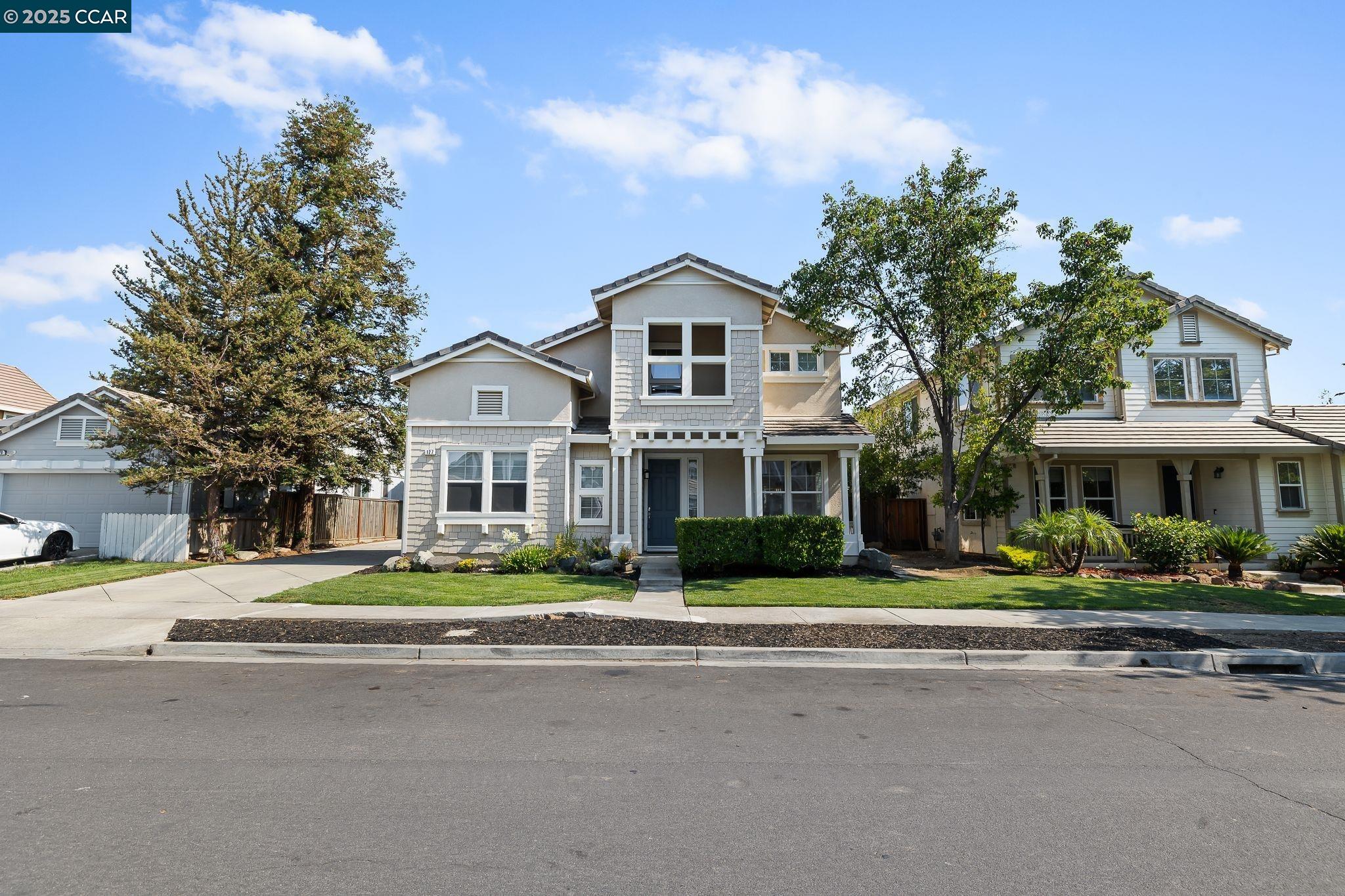 Detail Gallery Image 2 of 59 For 127 Sanford Ct, Brentwood,  CA 94513 - 4 Beds | 2/1 Baths
