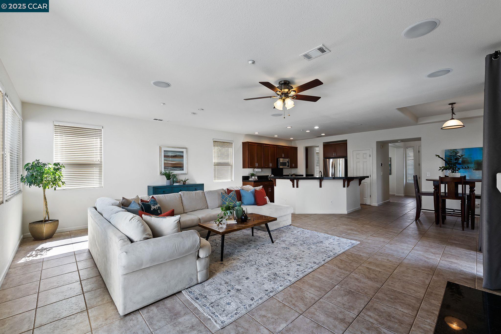 Detail Gallery Image 16 of 59 For 127 Sanford Ct, Brentwood,  CA 94513 - 4 Beds | 2/1 Baths