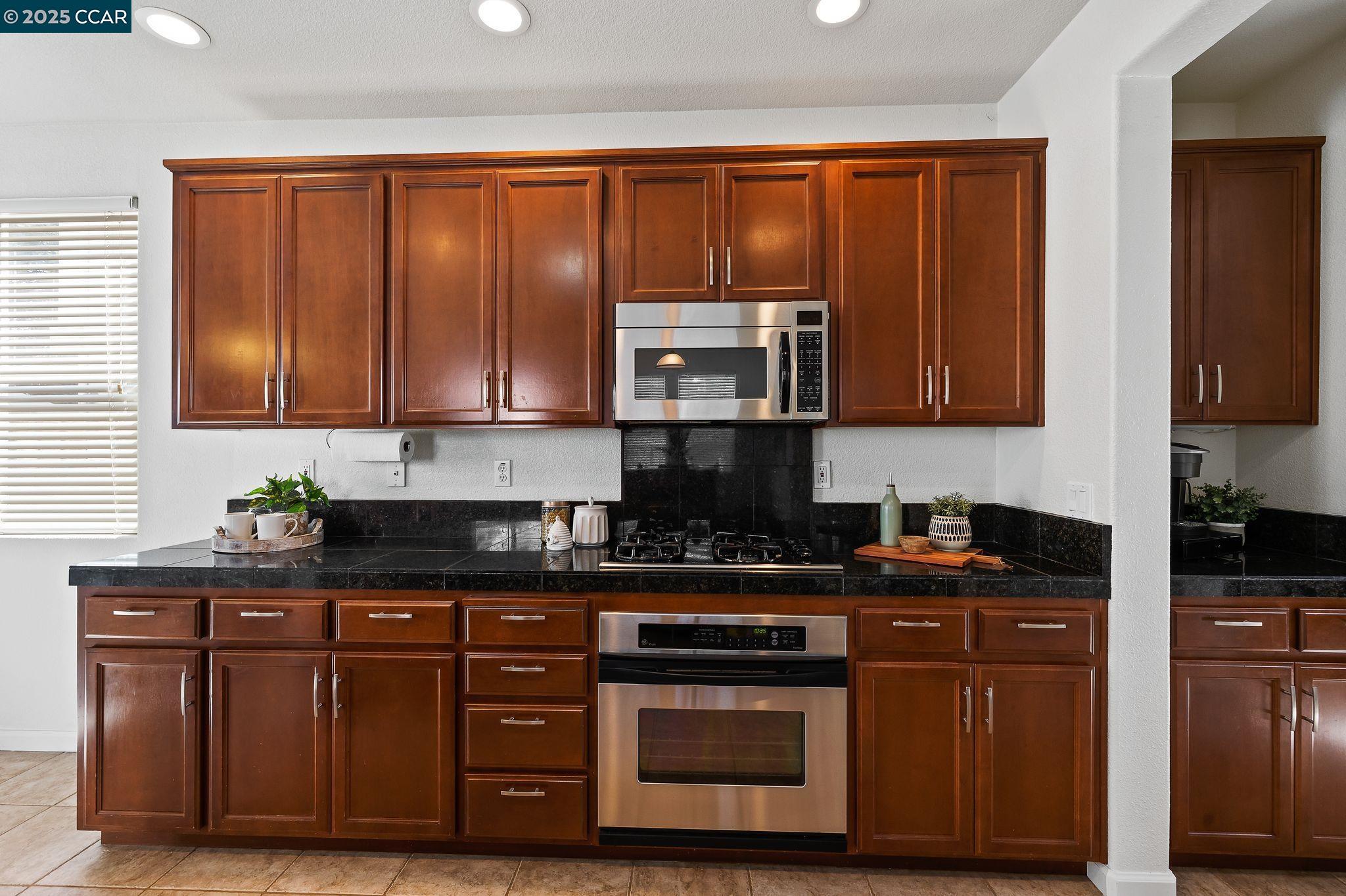 Detail Gallery Image 23 of 59 For 127 Sanford Ct, Brentwood,  CA 94513 - 4 Beds | 2/1 Baths