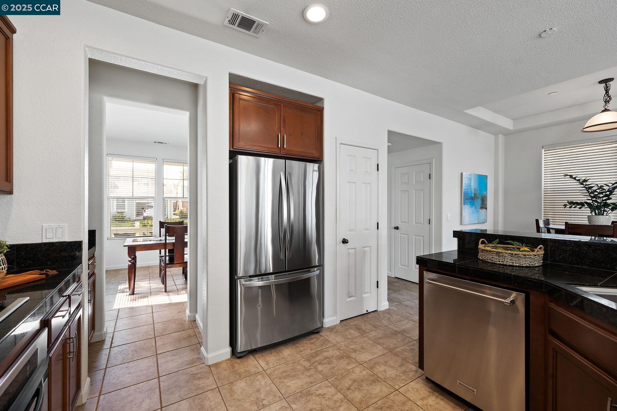 Detail Gallery Image 25 of 59 For 127 Sanford Ct, Brentwood,  CA 94513 - 4 Beds | 2/1 Baths