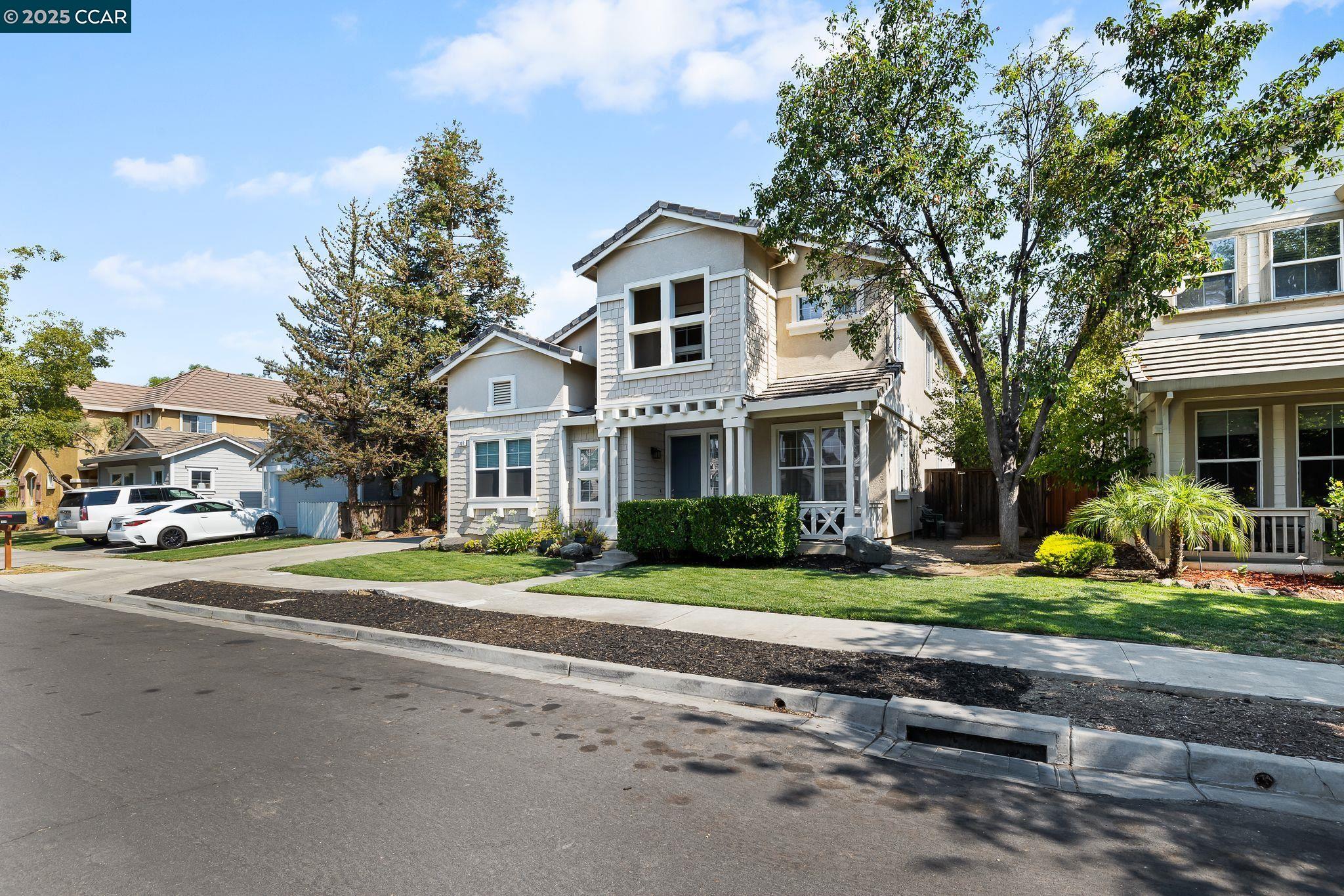 Detail Gallery Image 4 of 59 For 127 Sanford Ct, Brentwood,  CA 94513 - 4 Beds | 2/1 Baths