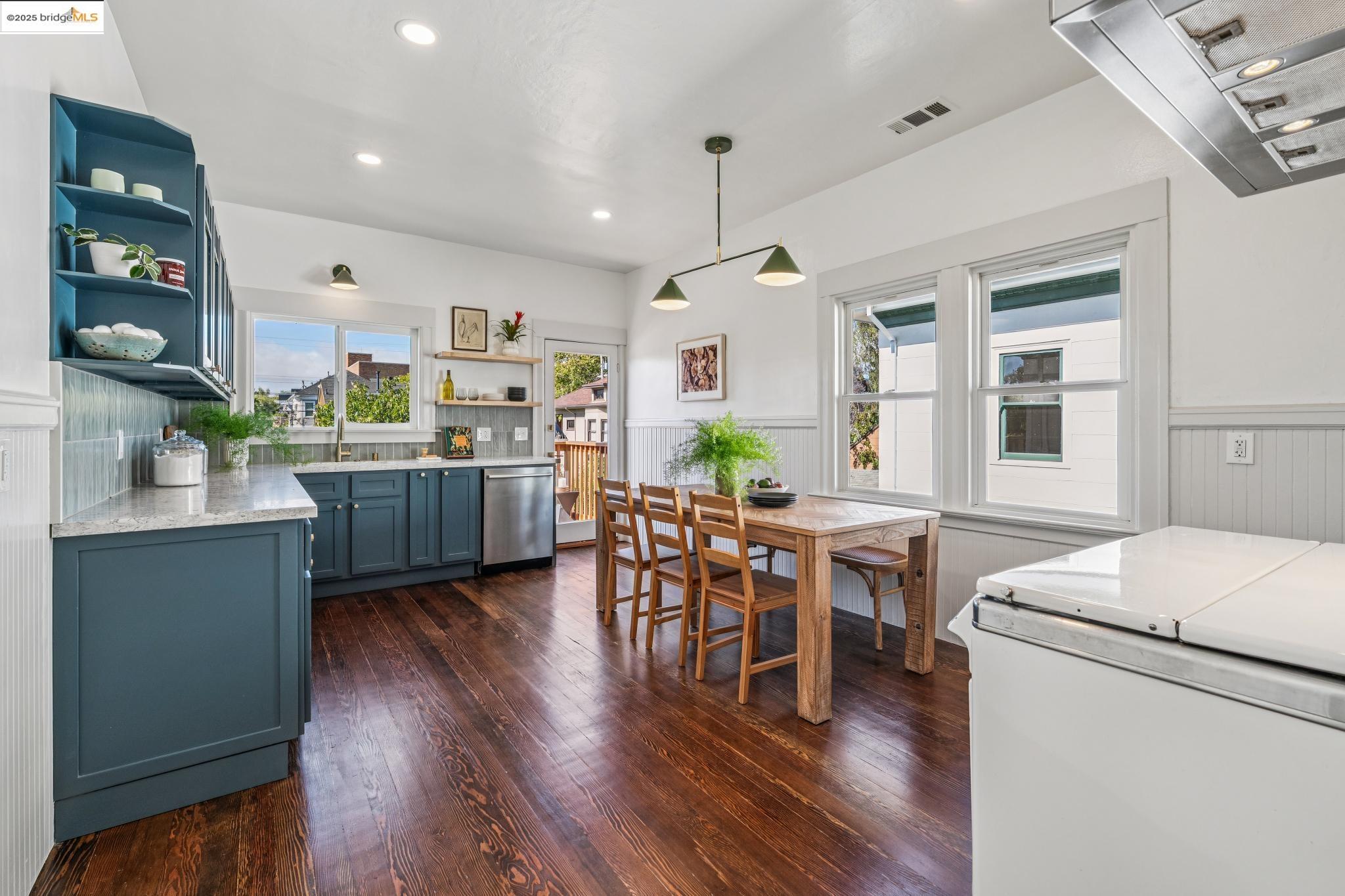 Detail Gallery Image 12 of 58 For 478-480 43rd St, Oakland,  CA 94609 - – Beds | – Baths