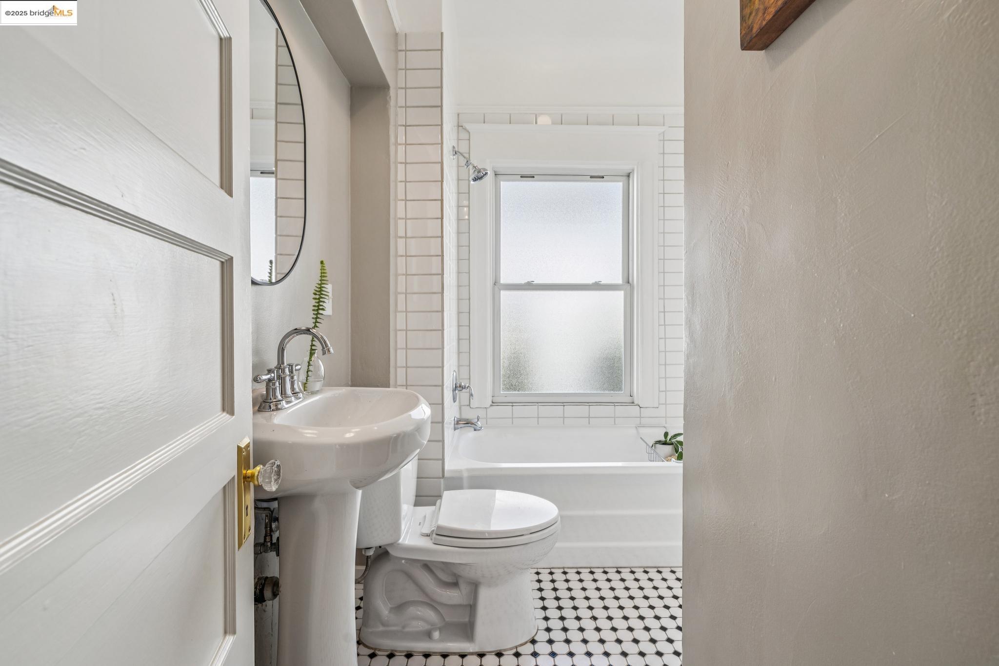 Detail Gallery Image 33 of 58 For 478-480 43rd St, Oakland,  CA 94609 - – Beds | – Baths