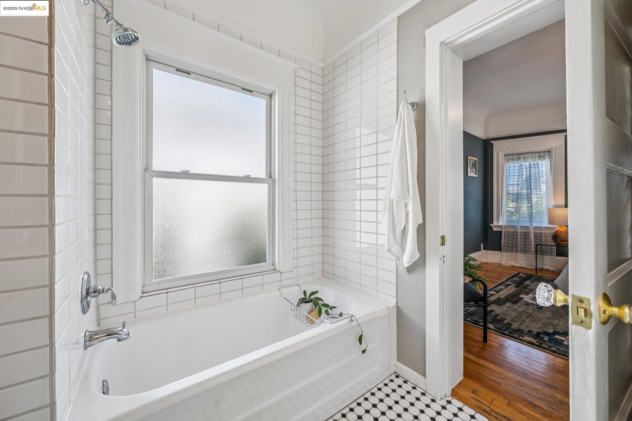 Detail Gallery Image 34 of 58 For 478-480 43rd St, Oakland,  CA 94609 - – Beds | – Baths