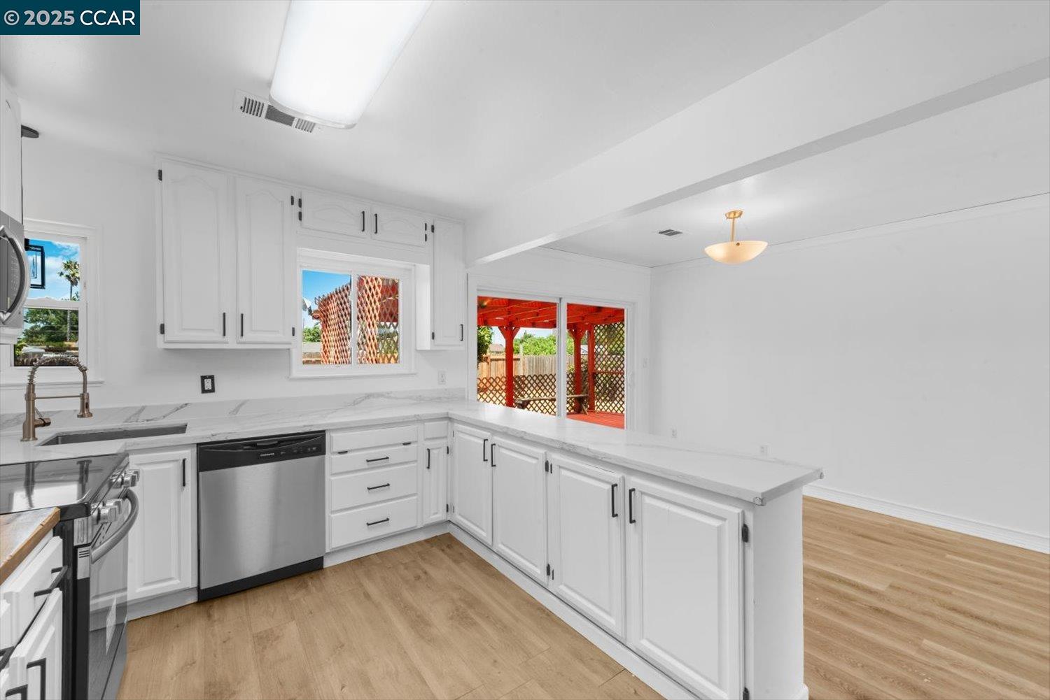 Detail Gallery Image 11 of 33 For 29 E Madill St, Antioch,  CA 94509 - 3 Beds | 1 Baths