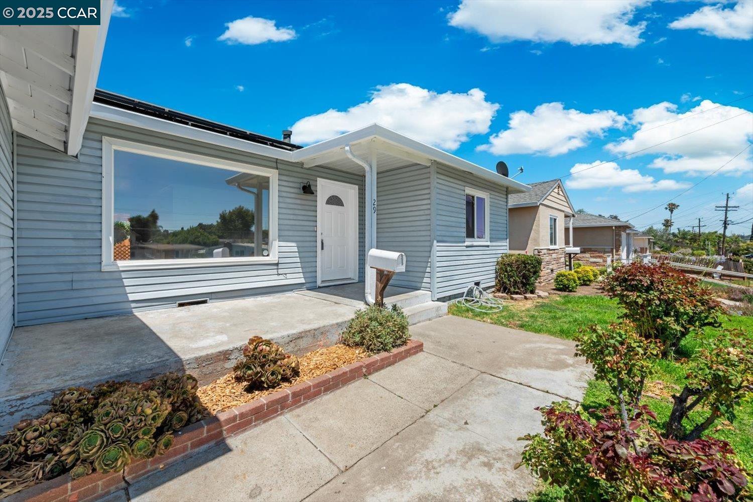 Detail Gallery Image 3 of 33 For 29 E Madill St, Antioch,  CA 94509 - 3 Beds | 1 Baths