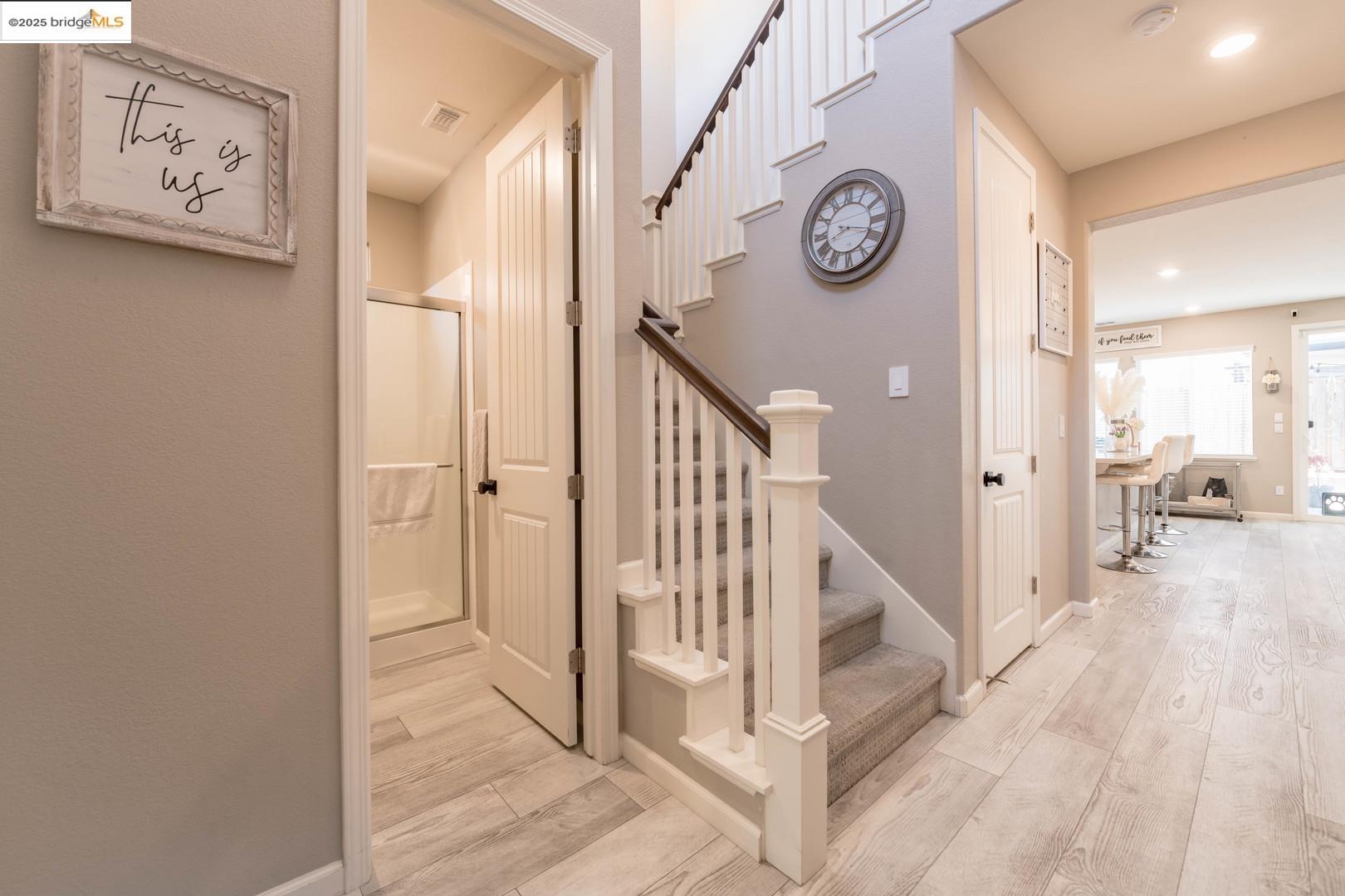 Detail Gallery Image 2 of 27 For 5132 Kevin Pl, Rohnert Park,  CA 94928 - 4 Beds | 3 Baths