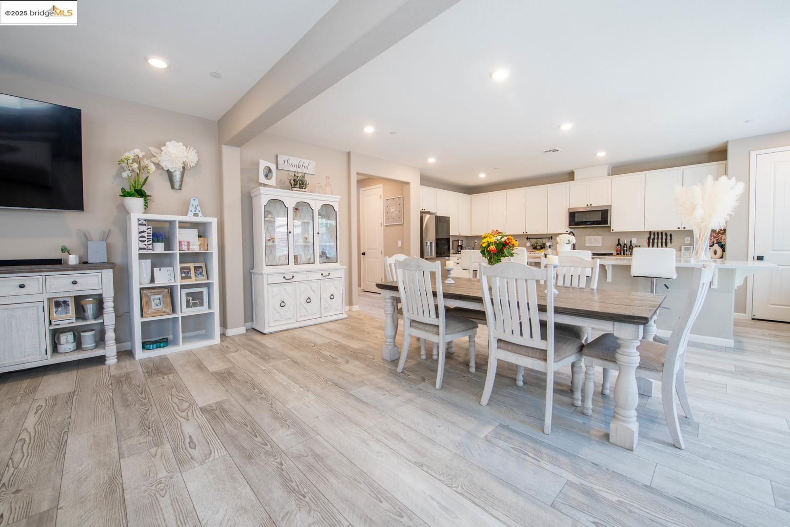 Detail Gallery Image 15 of 35 For 5132 Kevin Pl, Rohnert Park,  CA 94928 - 4 Beds | 3 Baths