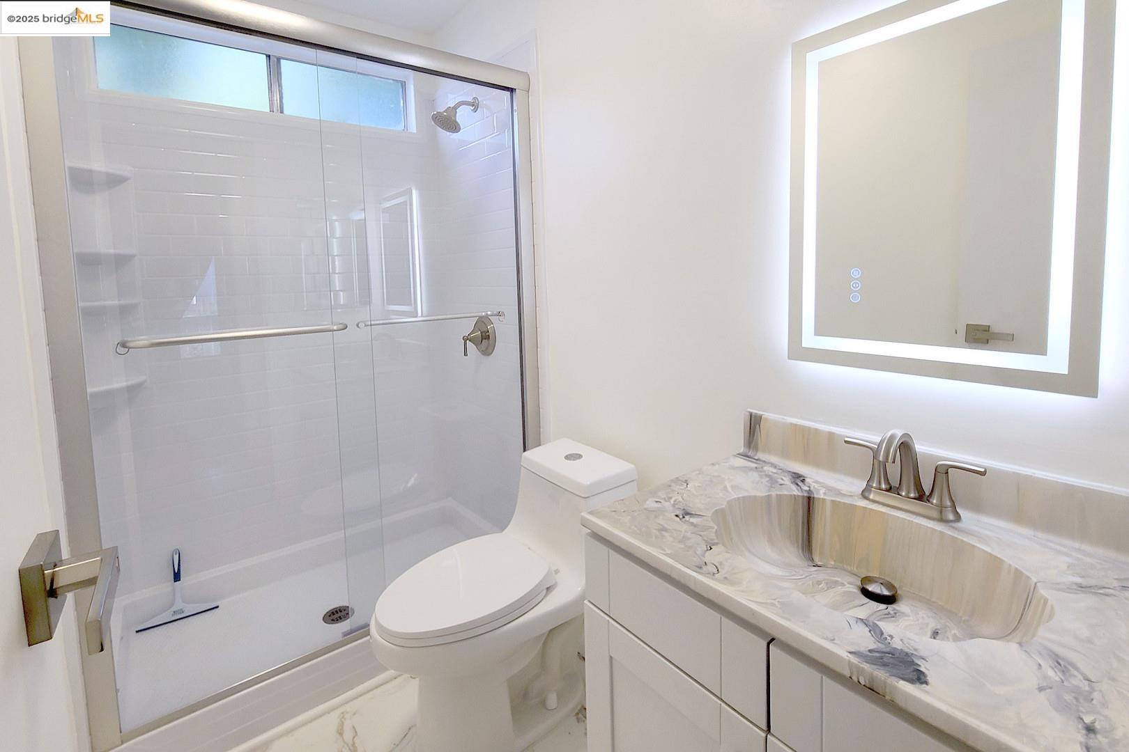 Detail Gallery Image 15 of 31 For 94 Shelter Ln, Daly City,  CA 94014 - 2 Beds | 2 Baths
