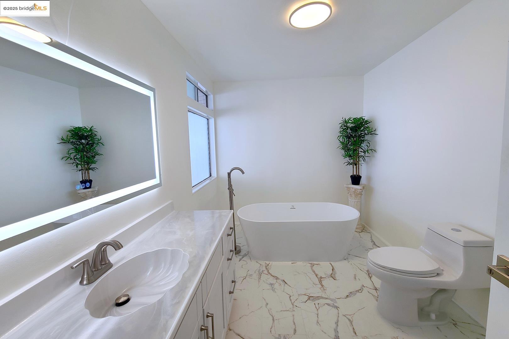 Detail Gallery Image 19 of 31 For 94 Shelter Ln, Daly City,  CA 94014 - 2 Beds | 2 Baths