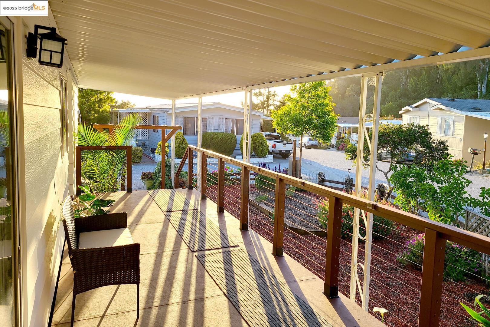 Detail Gallery Image 22 of 31 For 94 Shelter Ln, Daly City,  CA 94014 - 2 Beds | 2 Baths