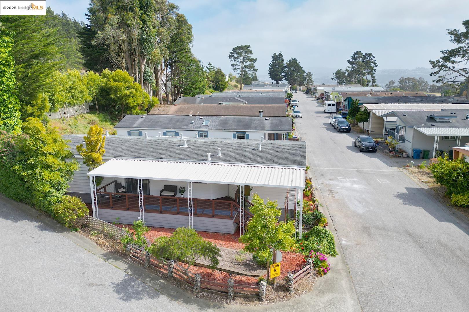 Detail Gallery Image 26 of 31 For 94 Shelter Ln, Daly City,  CA 94014 - 2 Beds | 2 Baths