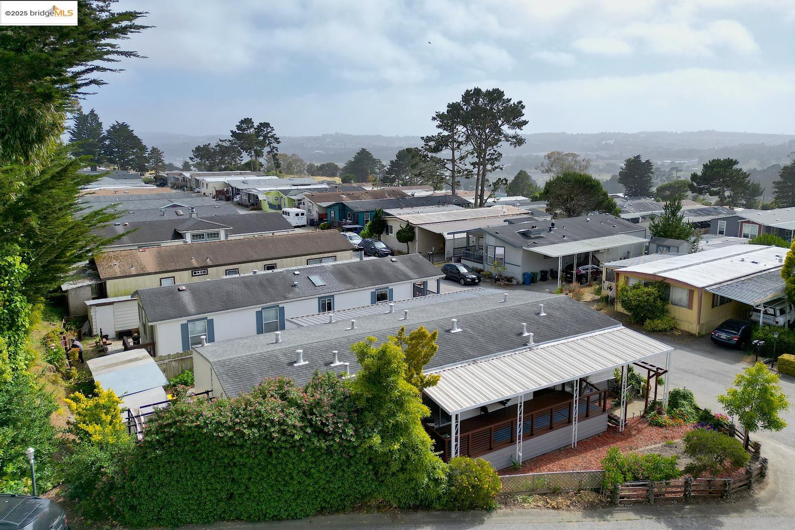 Detail Gallery Image 27 of 31 For 94 Shelter Ln, Daly City,  CA 94014 - 2 Beds | 2 Baths