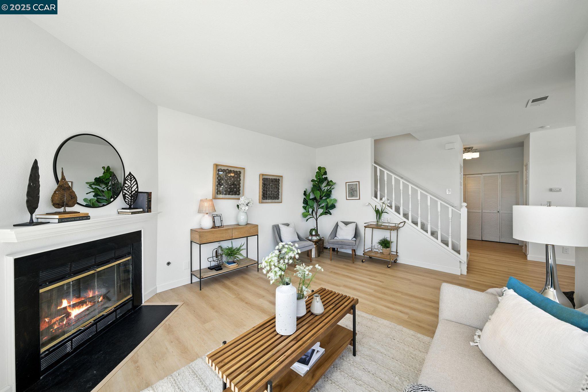 Photo #8: 41104642 Listing: Photo #8