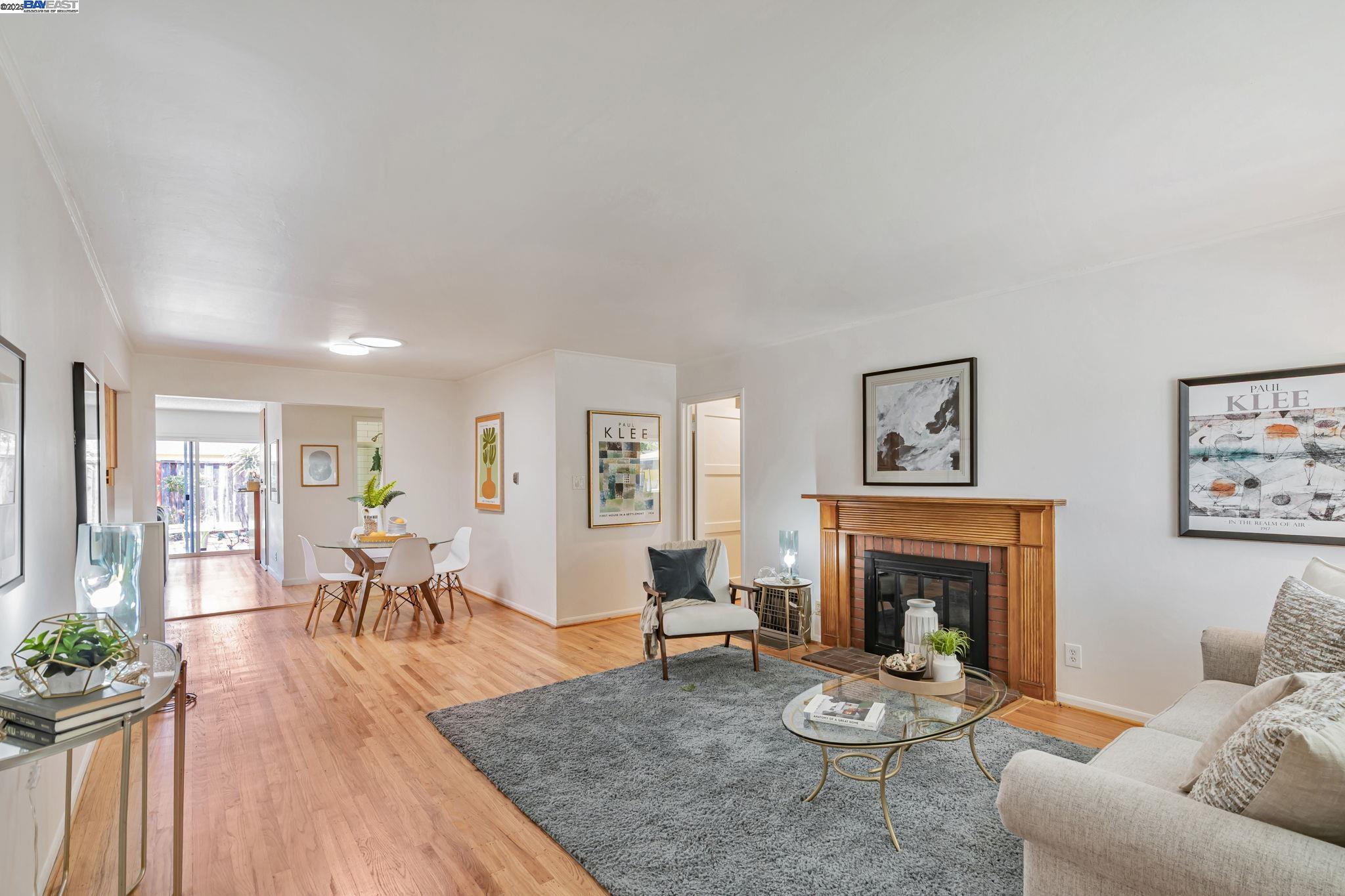 Detail Gallery Image 4 of 34 For 909 via Manzanas, San Lorenzo,  CA 94580 - 3 Beds | 2 Baths