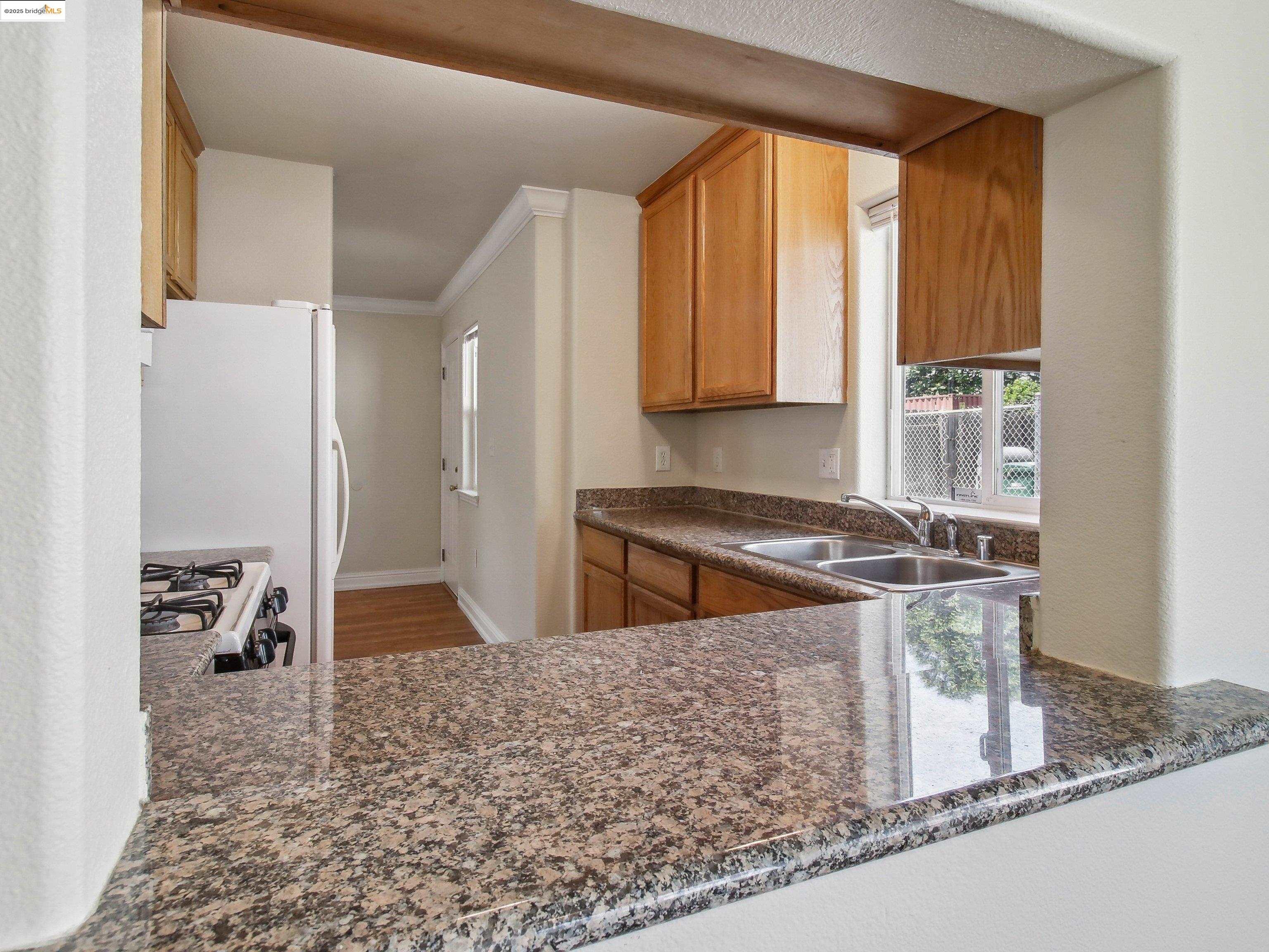 Detail Gallery Image 5 of 26 For 2141 94th Ave, Oakland,  CA 94603 - – Beds | – Baths