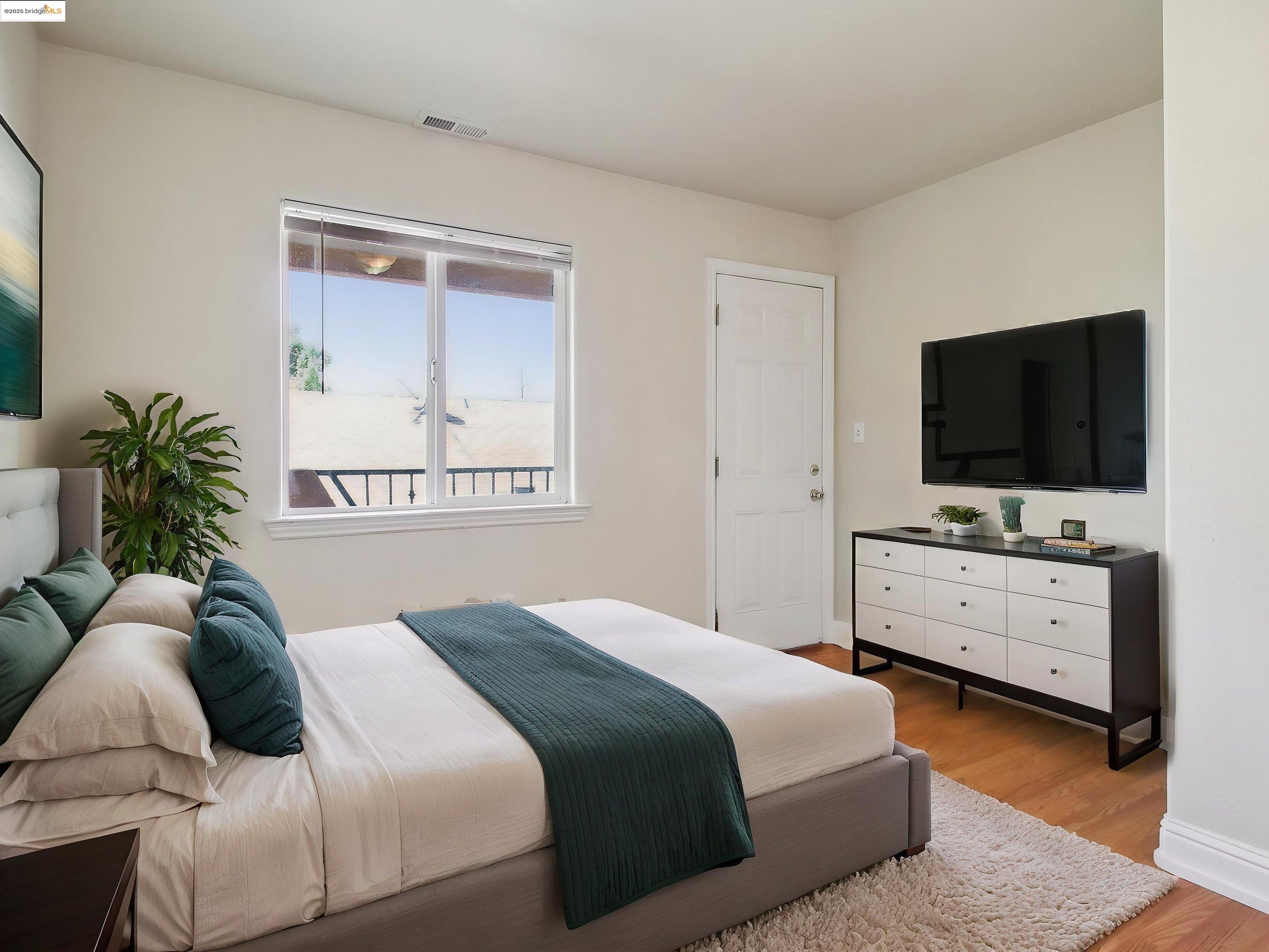 Detail Gallery Image 8 of 26 For 2141 94th Ave, Oakland,  CA 94603 - – Beds | – Baths